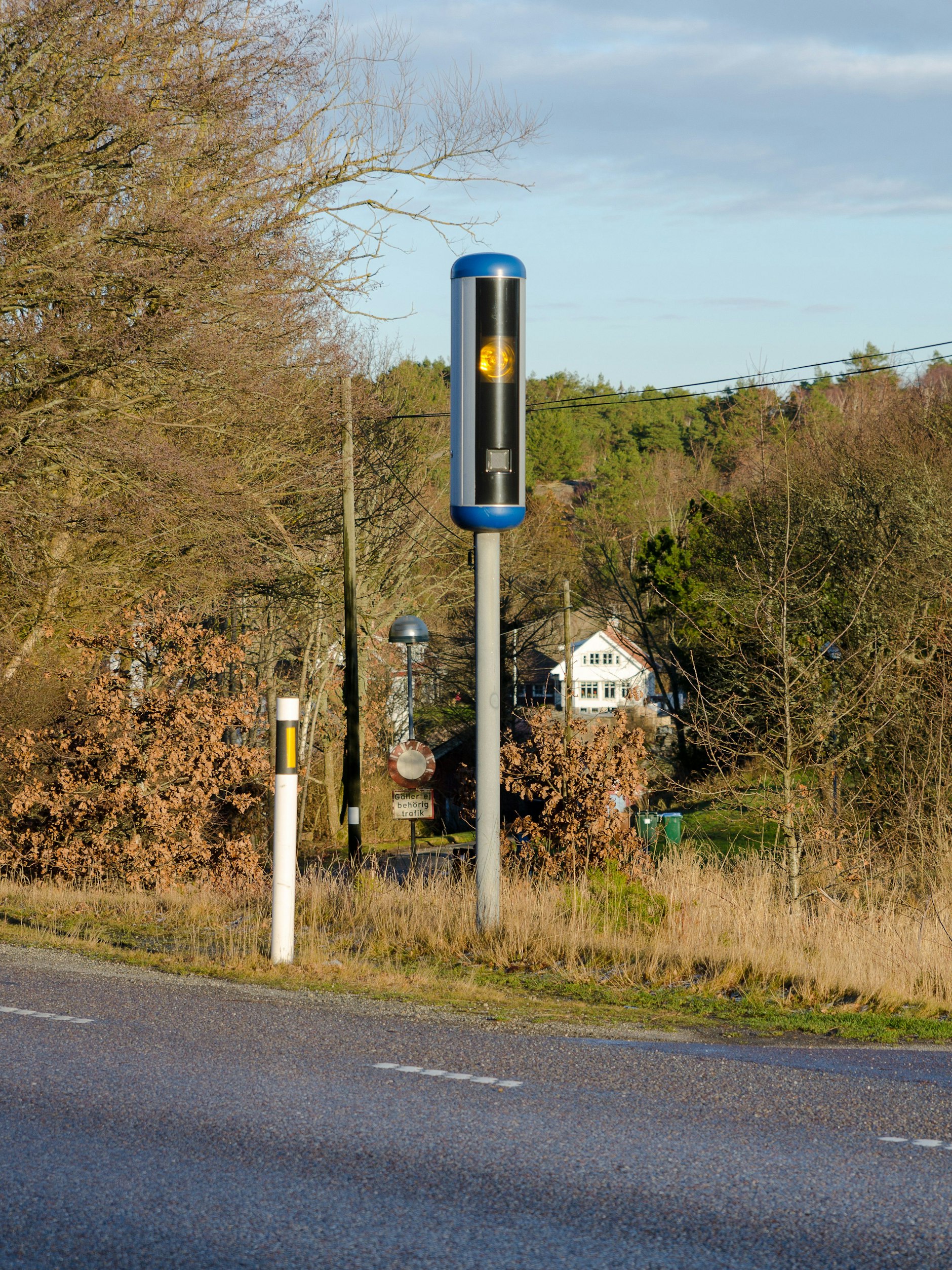 Blitzer in Schweden: Wer die angegebene Höchstgeschwindigkeit missachtet, zahlt hohe Bußgelder.