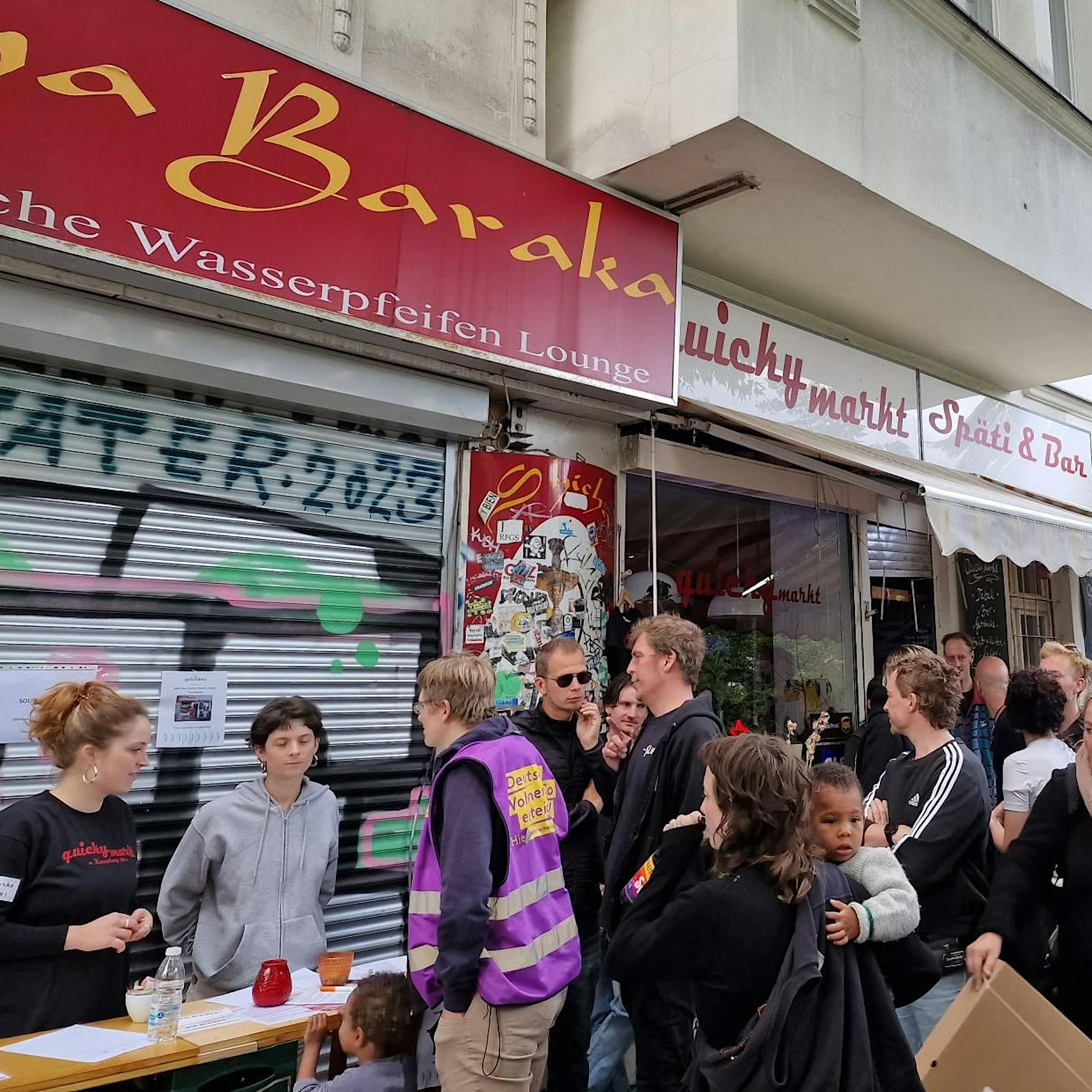 Berliner Späti gegen US-Investor: Wie Kreuzberg für den Erhalt des Quicky-Markts kämpft