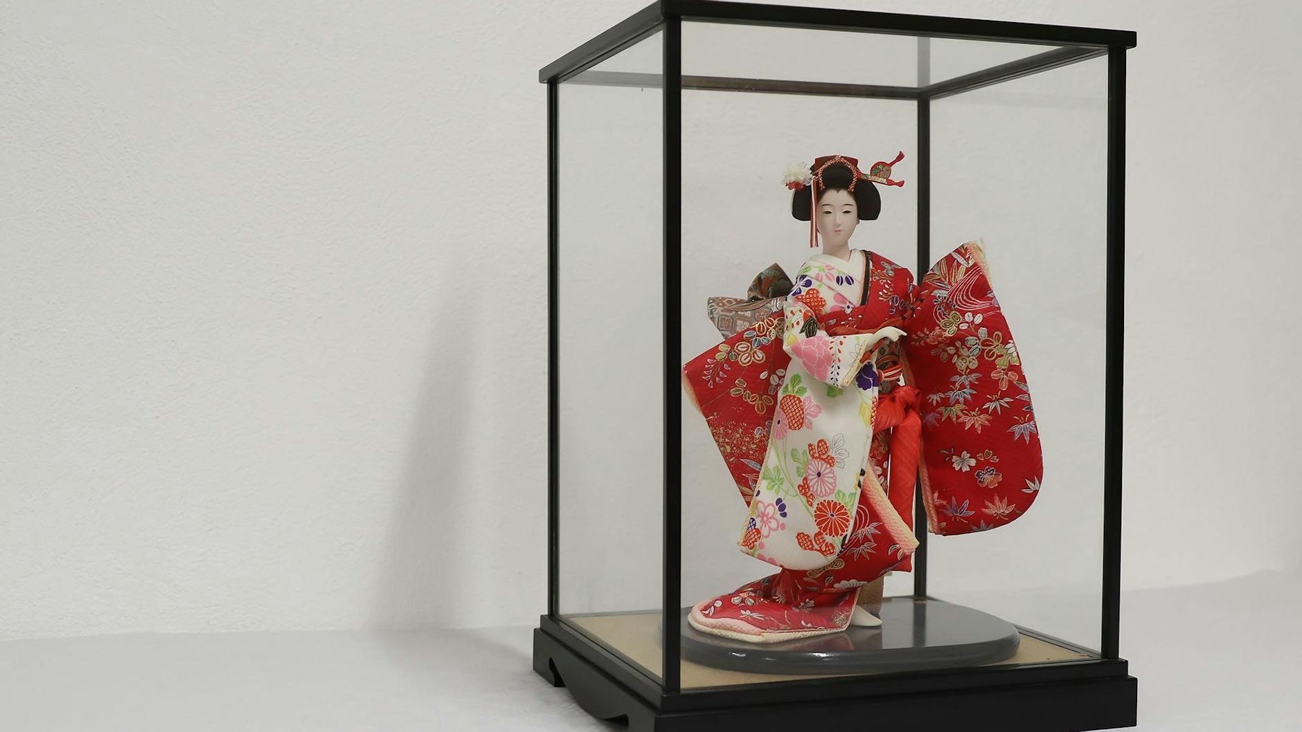 Die japanische Puppe im Kasten bekam Manfred Stolpe 1992 geschenkt – aus der Partnerpräfektur Saitama.