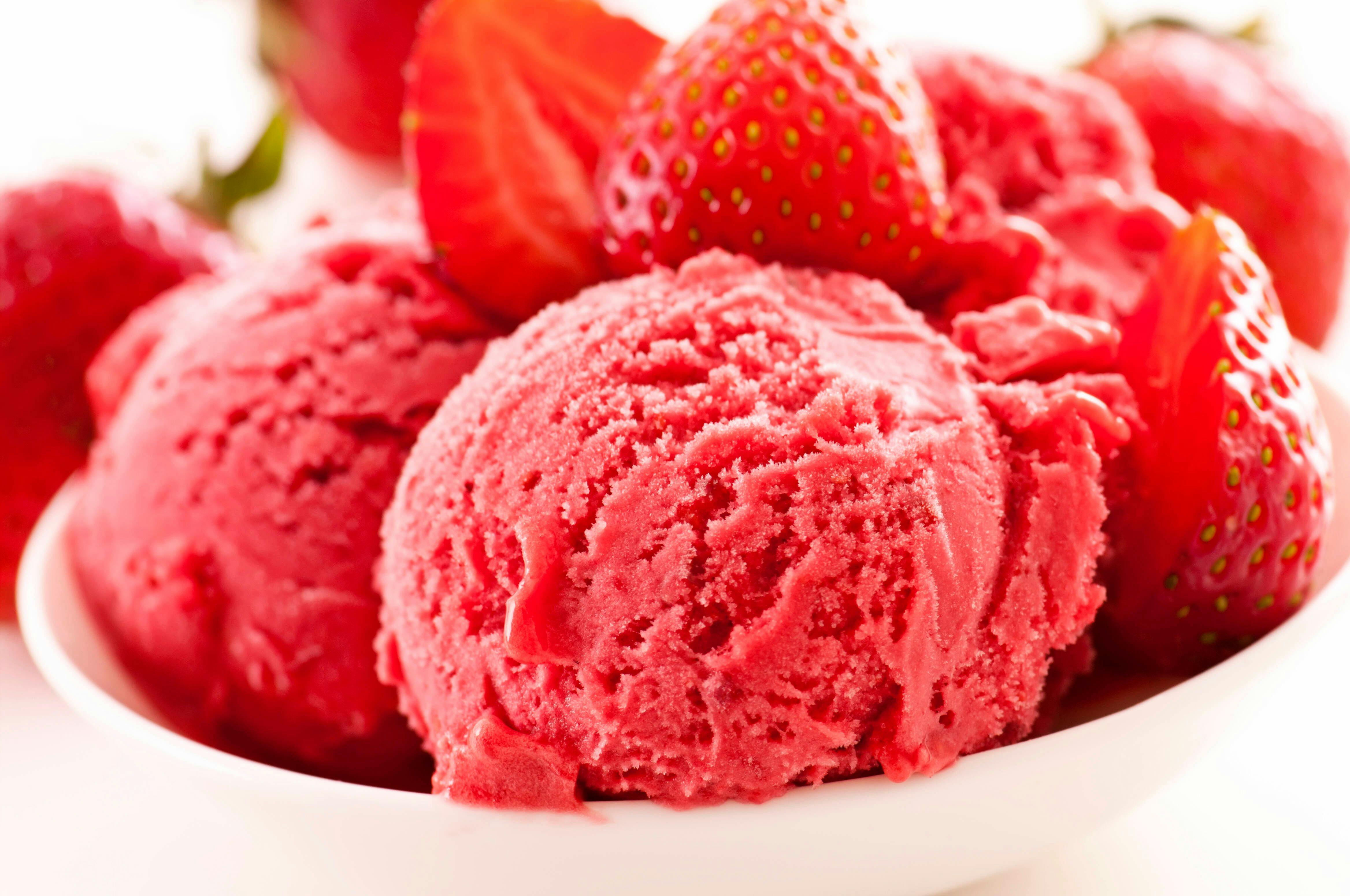 SO einfach und gesund geht Eis zum Selbermachen SO einfach und gesund geht Eis zum Selbermachen