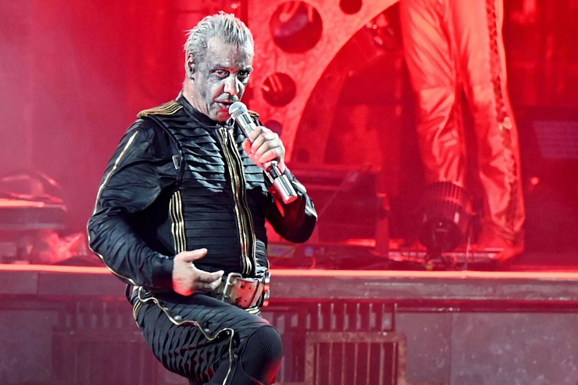 Geht gerichtlich gegen Anschuldigungen mehrerer Frauen vor: Rammstein-Sänger Till Lindemann.