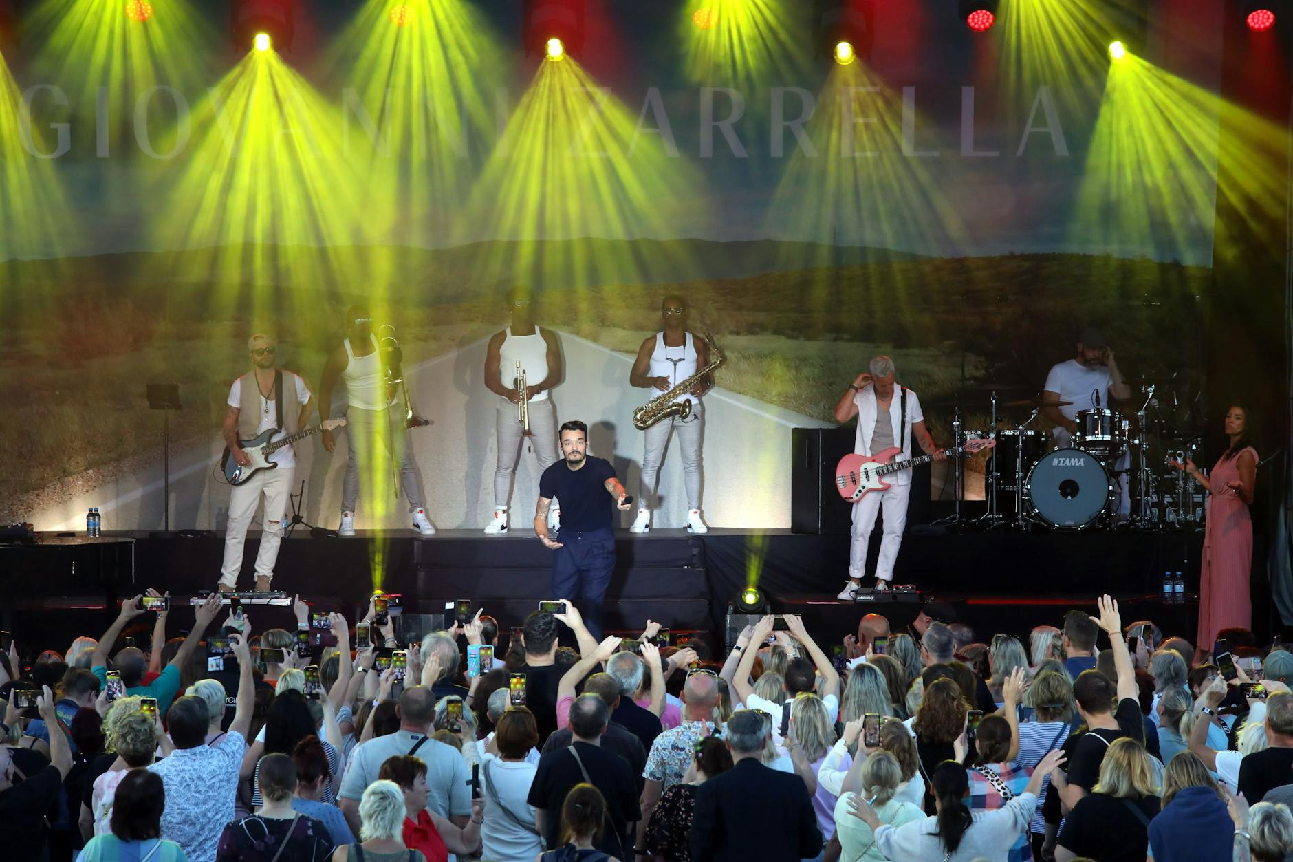 Giovanni Zarrella beim Berlin-Konzert in den Gärten der Welt.
