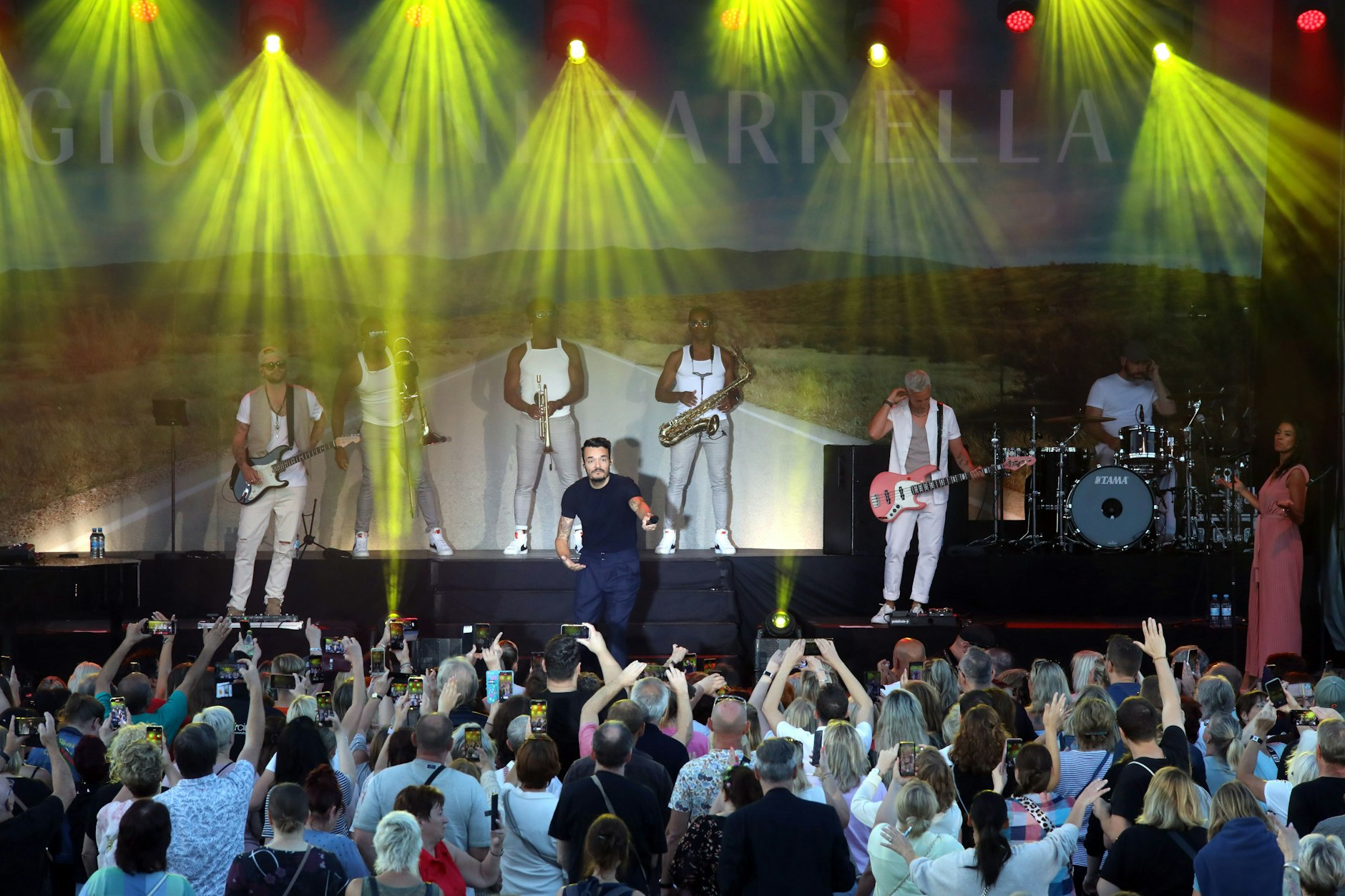 Giovanni Zarrella beim Berlin-Konzert in den Gärten der Welt.