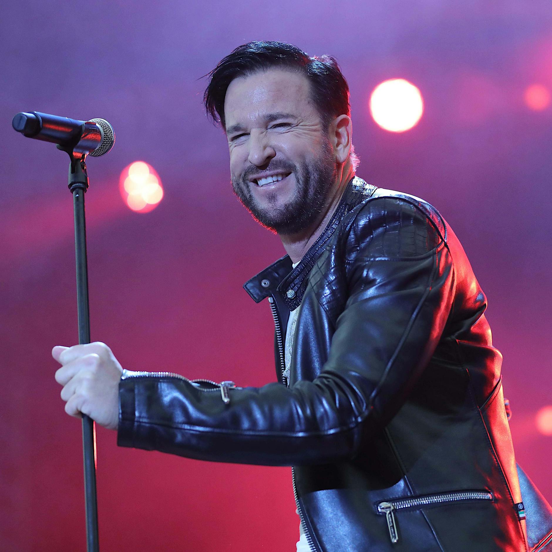 Michael Wendler: Krude Theorien über Corona-„Werbung“ und „Impftote“ nach Konzert-Absage