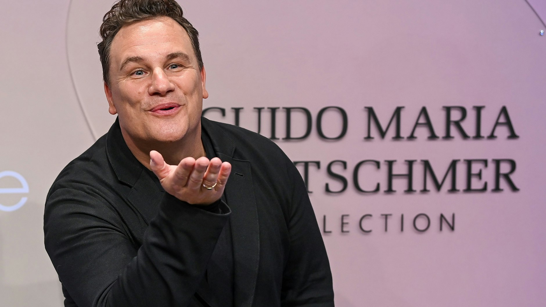 Modemacher Guido Maria Kretschmer verzichtet inzwischen meist auf Krawatte.