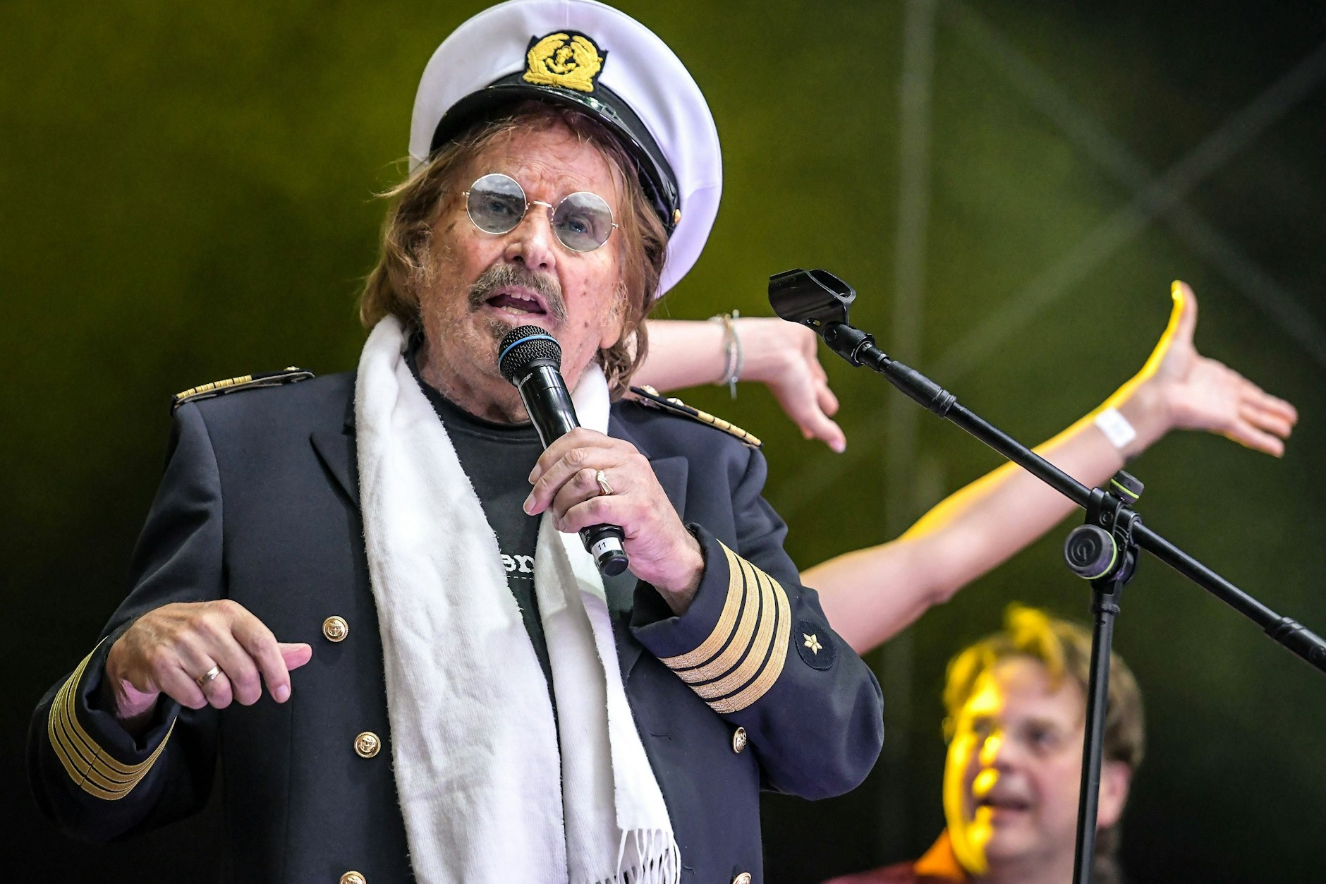 Frank Zander: Luftschlangen und dann nach Hause – So war der letzte große  Auftritt