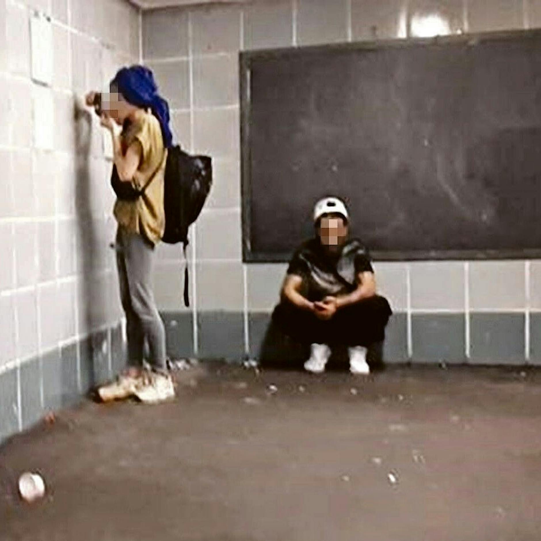 Crack und Heroin: Berliner Kinder können sich U-Bahnstationen nicht mit Süchtigen teilen!