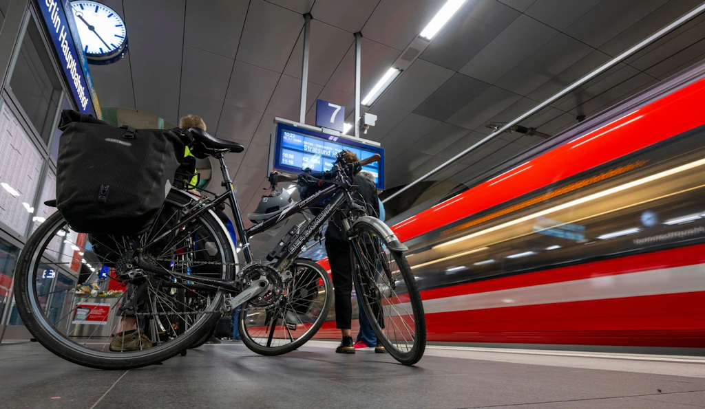 Gegen Chaos im Zug: Experte fordert Reservierungspflicht für Fahrräder