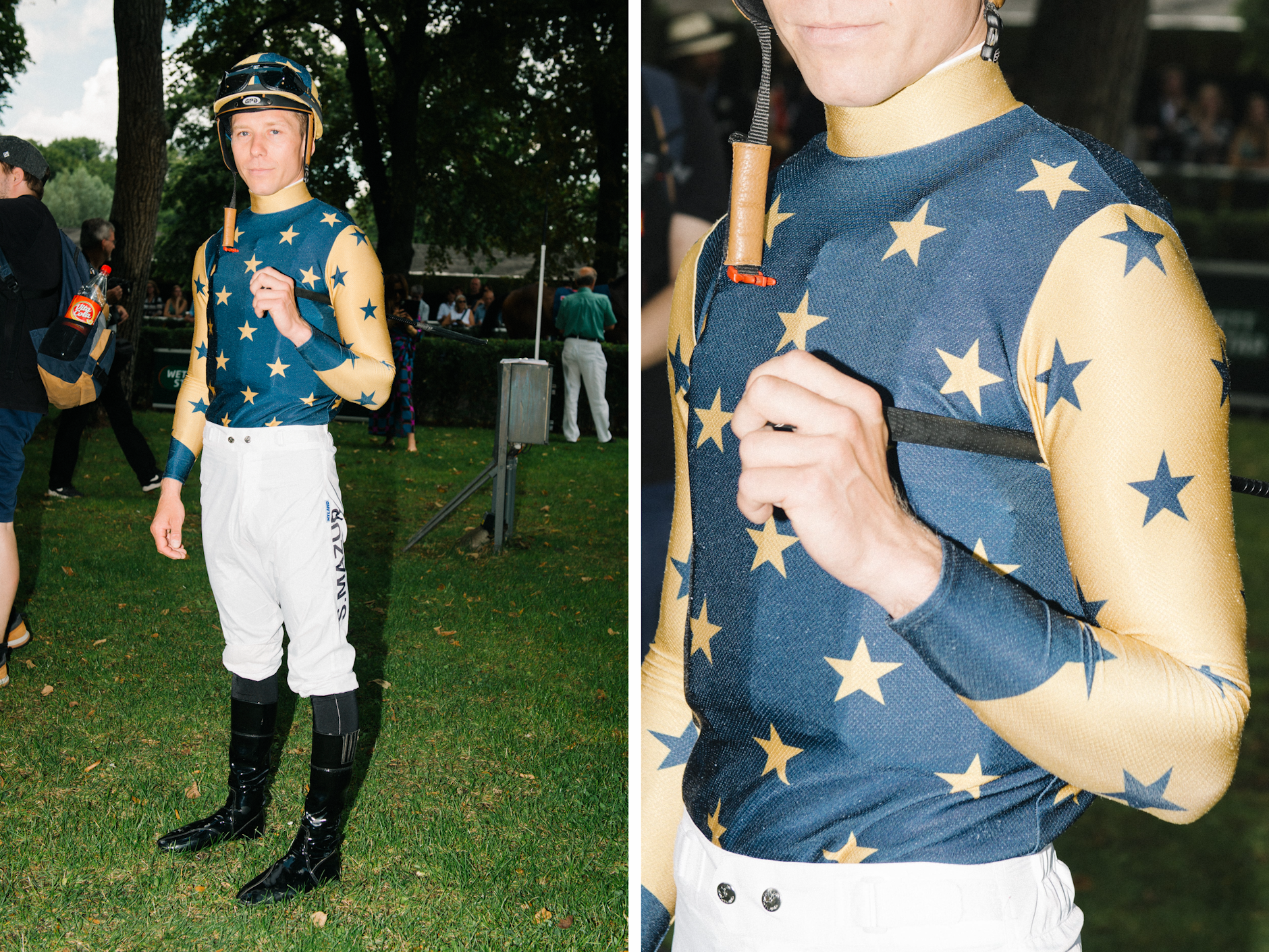 <strong>Szczepan Mazur</strong> ist Jockey und trägt als solcher – na klar – eine entsprechende Rennkleidung, bestehend aus einer robusten hellen Reithose und einem engen Trikotoberteil. Der sechsfache polnische Champion hat allerdings ein besonders interessantes Exemplar abbekommen: Während die meisten seiner Konkurrentinnen und Konkurrenten in unifarbener Sportbekleidung an den Start gehen, ist Mazurs Outfit mit hoffentlich Glück bringenden Sternen dekoriert.