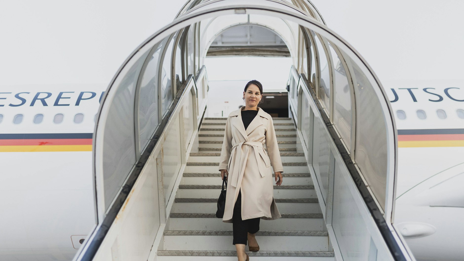 Außenministerin Annalena Baerbock musste den Regierungsflieger wieder verlassen.