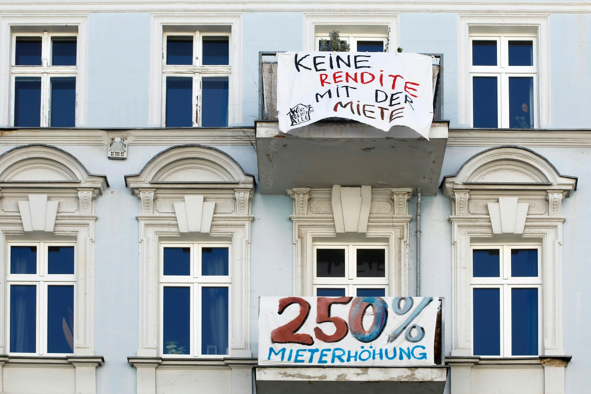 Mieterprotest an einem Wohnhaus im Berliner Stadtteil Friedrichshain