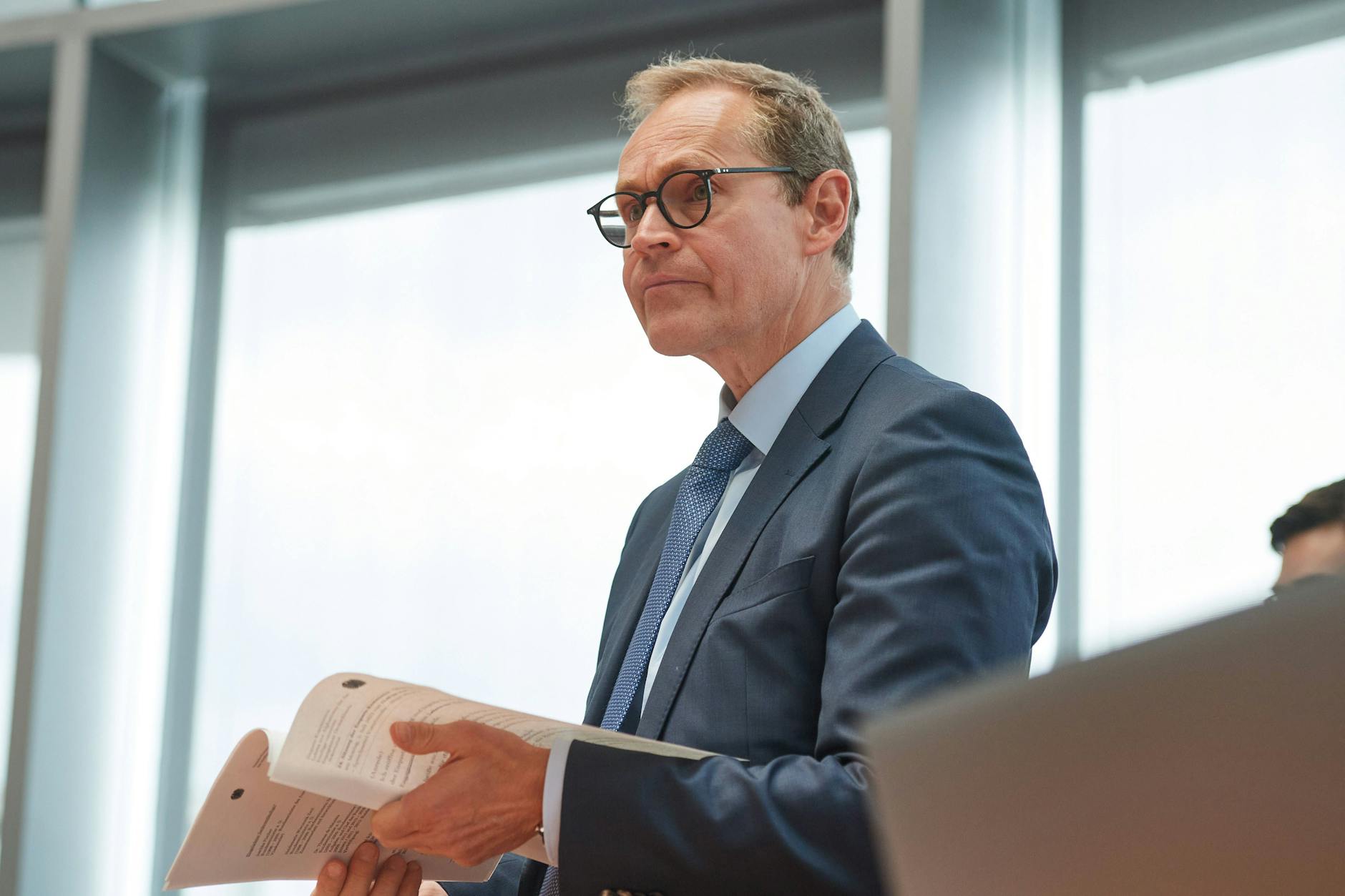 Michael Müller bei der öffentlichen Anhörung der Enquete-Kommission „Lehren aus Afghanistan“ am 03.07.2023 in Berlin.
