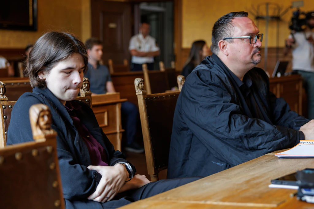 Schadenersatz wegen Corona-Impfschaden: Gericht in Bamberg fordert ...