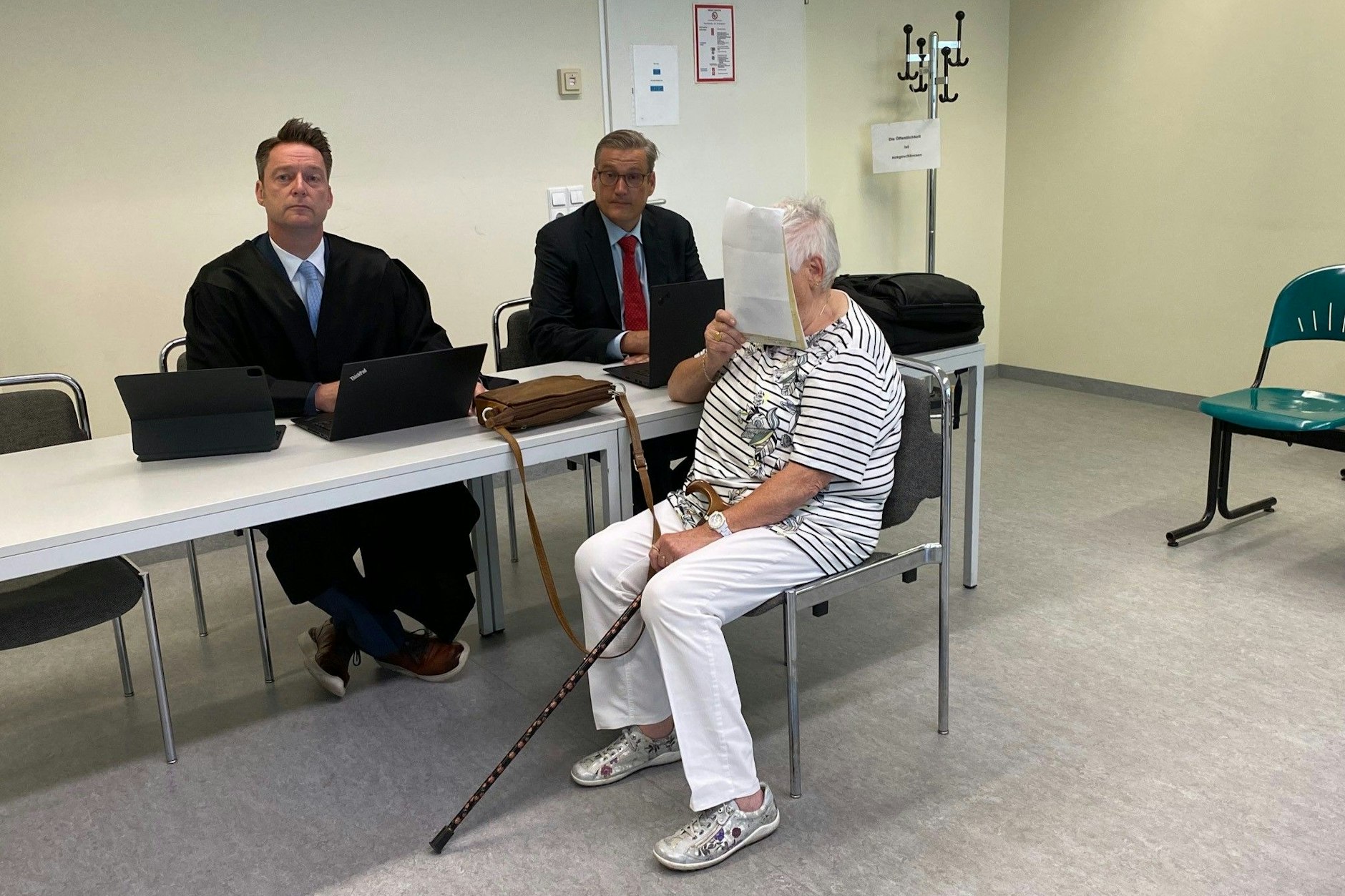 Ute H. musste sich am Montag wegen fahrlässiger Tötung vor Gericht verantworten.