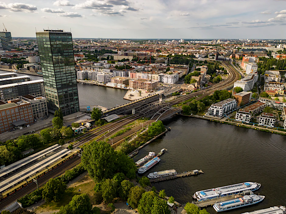 Zwischen Elsenbrücke und Ringbahn soll der 17. Bauabschnitt beginnen und bis zur Storkower Straße führen.