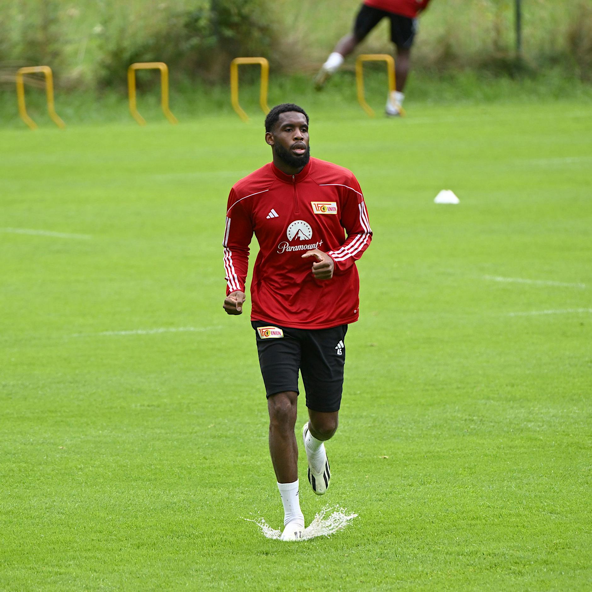 1. FC Union Berlin: Bundesliga-Konkurrent will Union-Reservist Jordan Siebatcheu