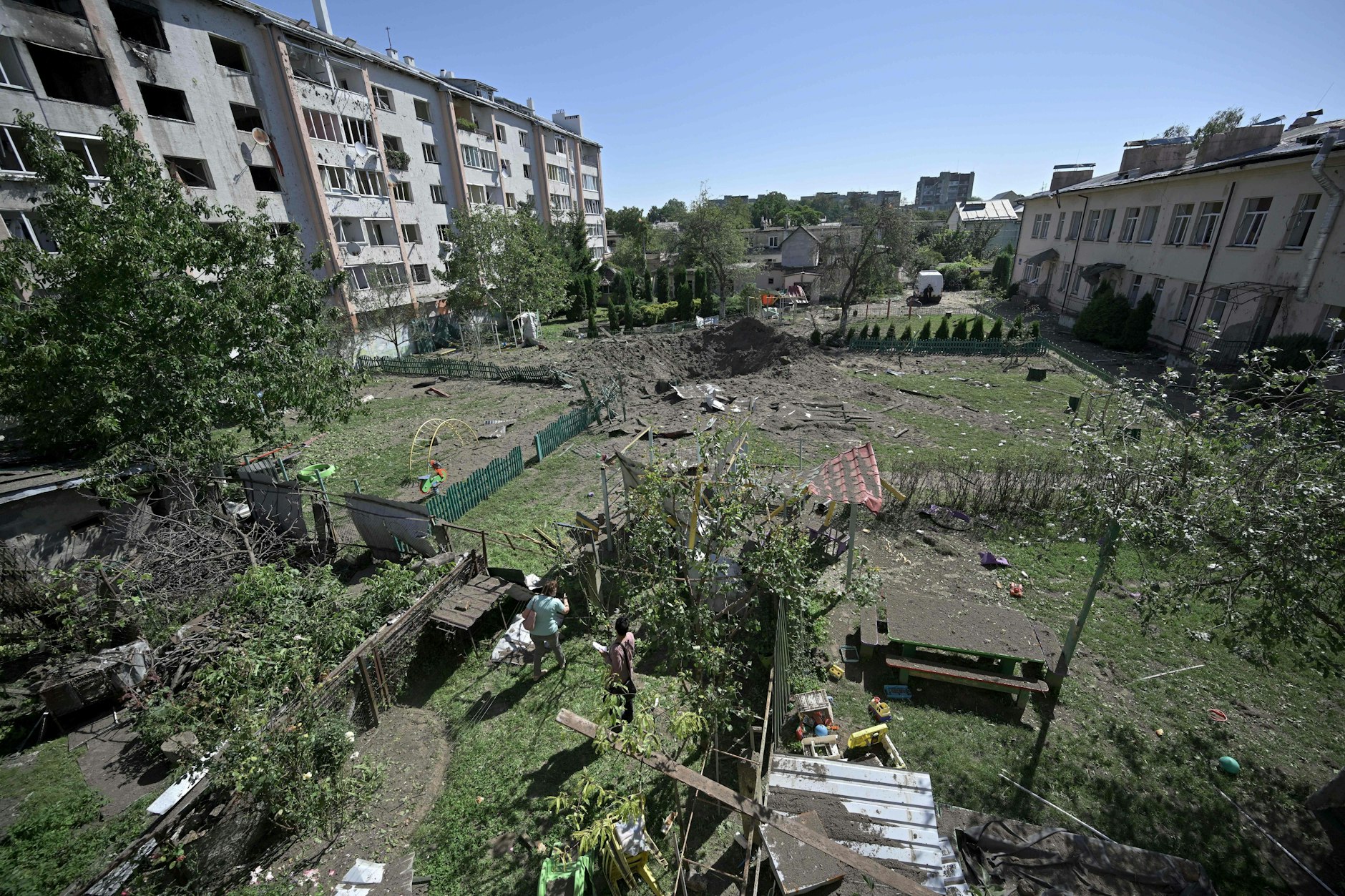 Ein zerstörter Kindergarten nach einem russischen Angriff in Lwiw am Dienstag.