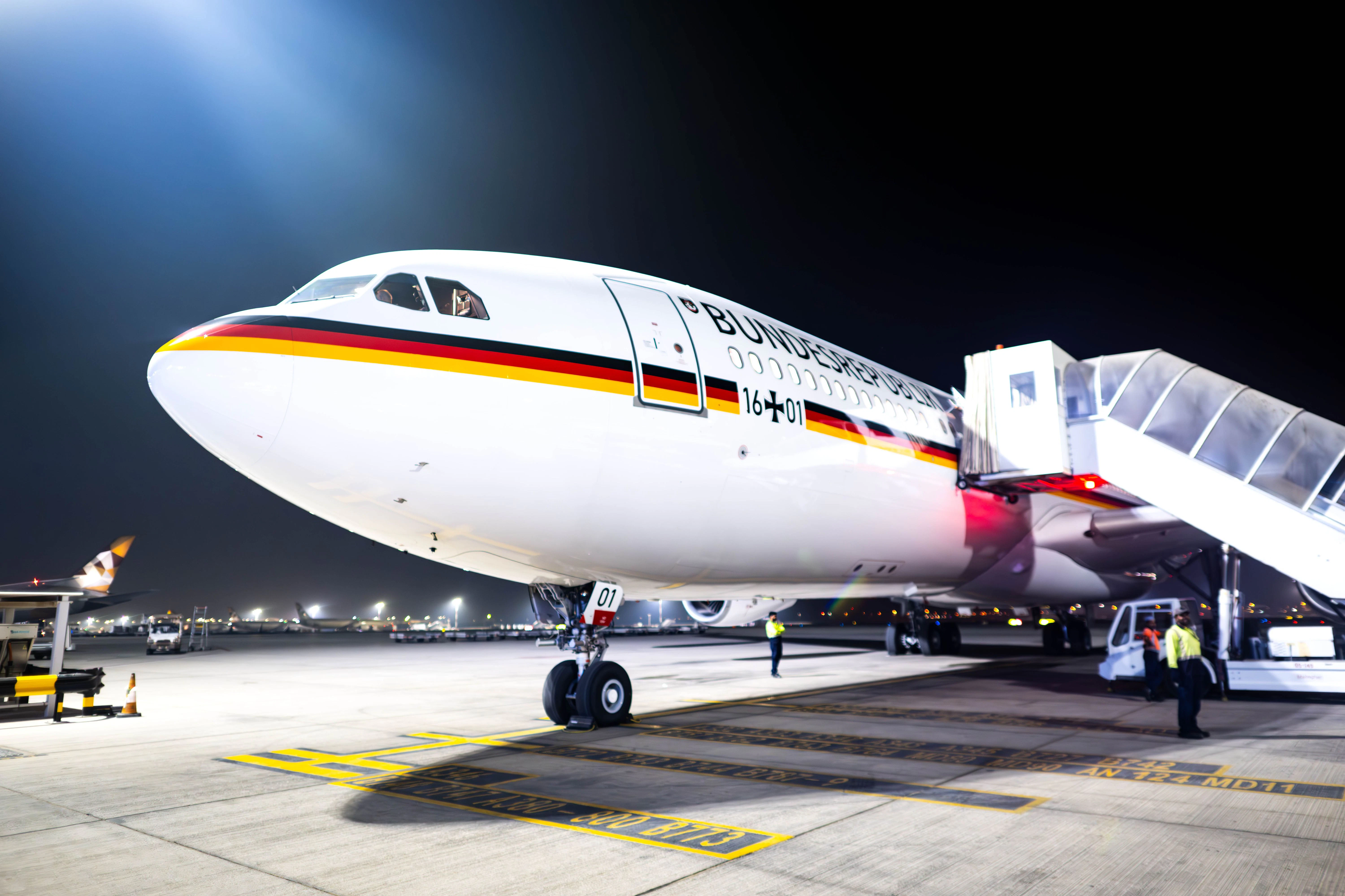 Die Regierungsmaschine, ein Airbus A340-300, ist in Abu Dhabi gestrandet.
