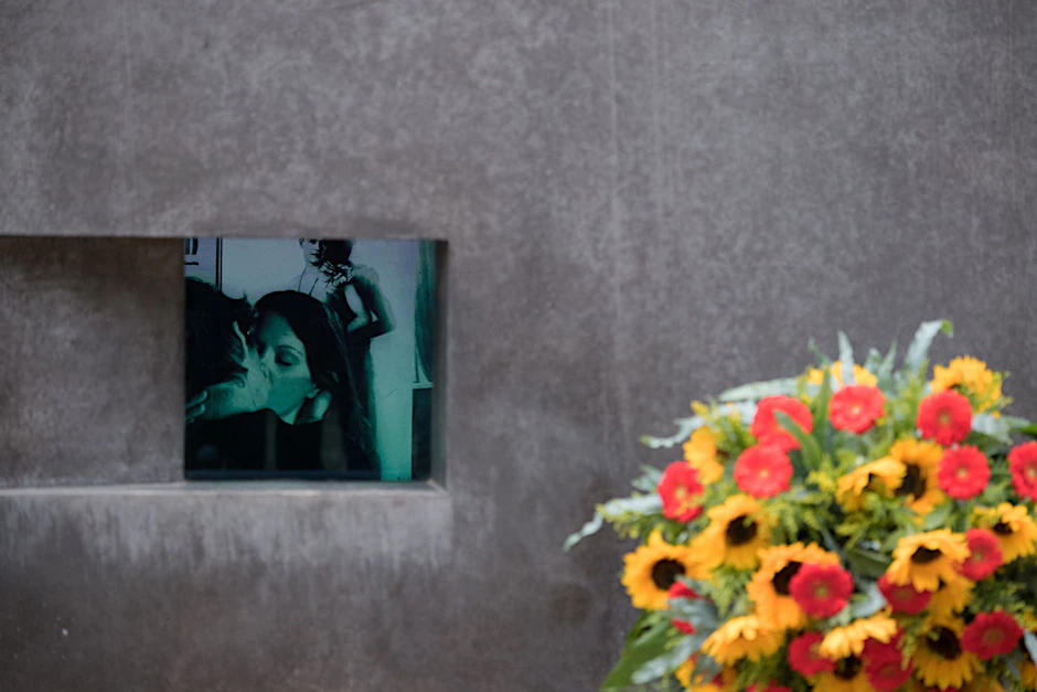 Das Denkmal für die im Nationalsozialismus verfolgten Homosexuellen im Berliner Tiergarten