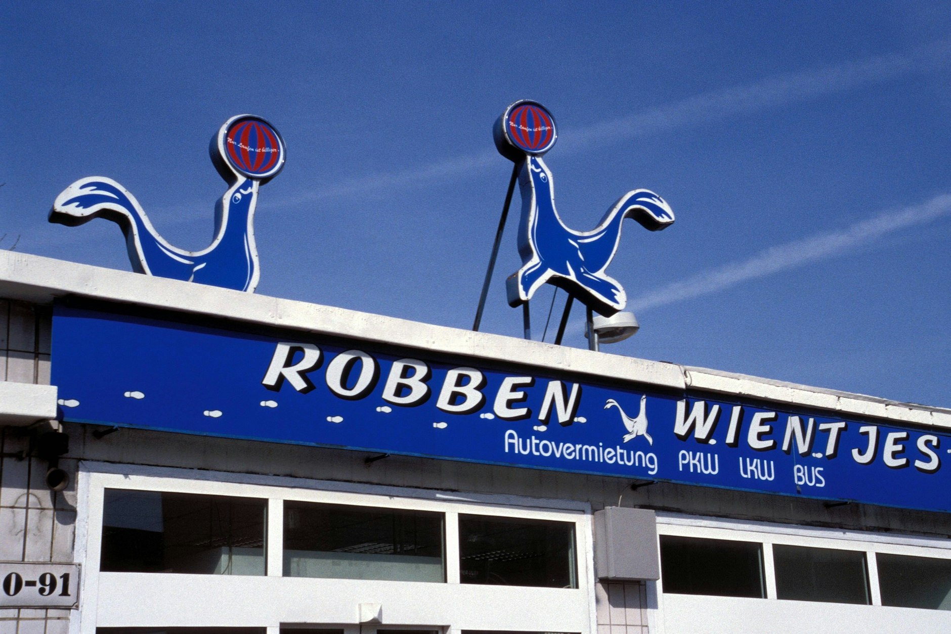 Transportieren leicht gemacht: das Logo der Firma Robben & Wientjes