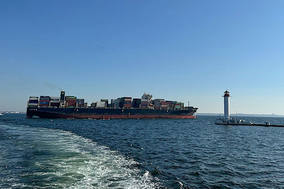 Das unter der Fahne Hongkongs fahrende Containerschiff „Joseph Schulte“