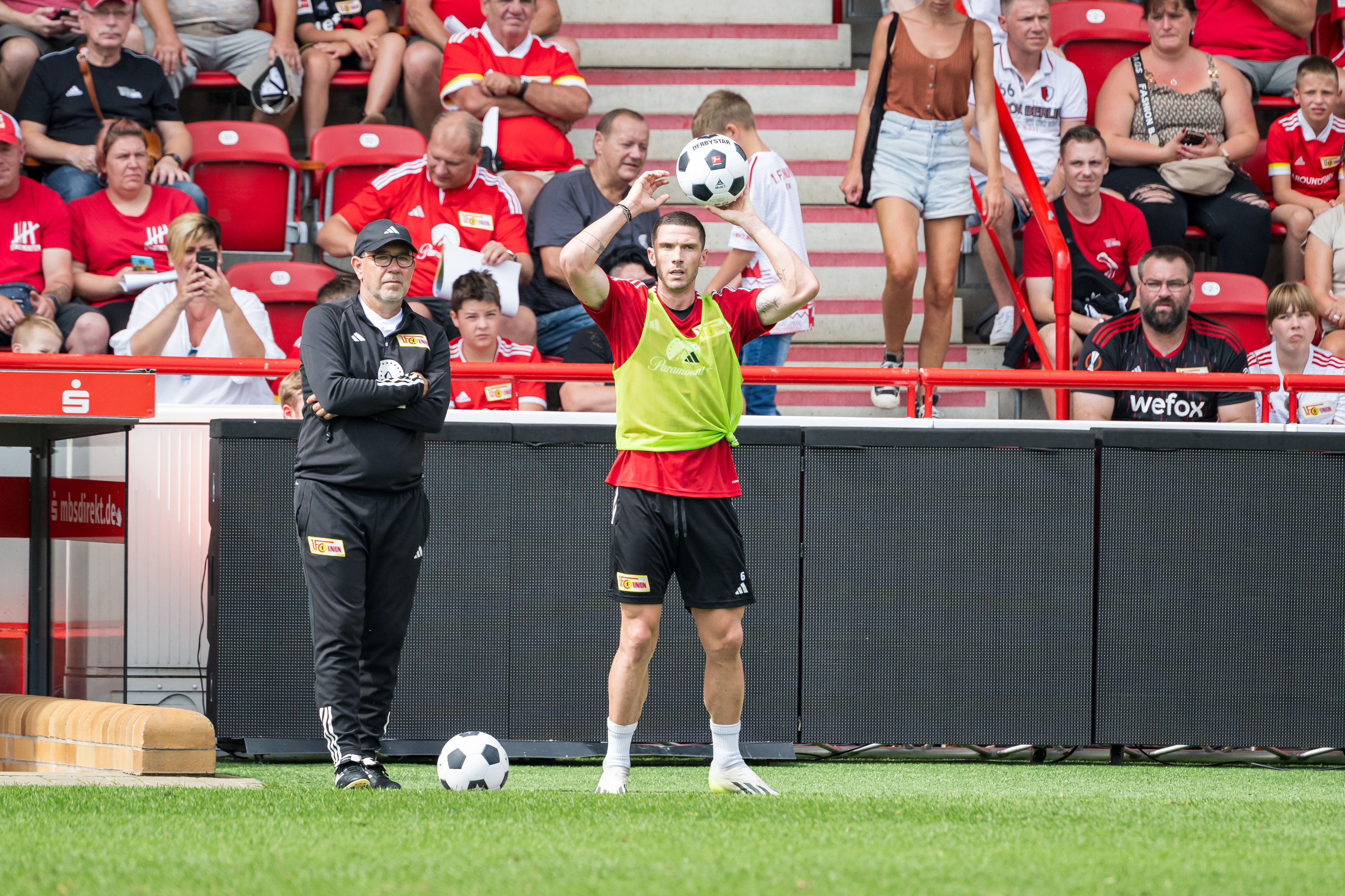 Robin Gosens In Köpenick: Beim 1. FC Union Berlin Feiern Sie Den ...