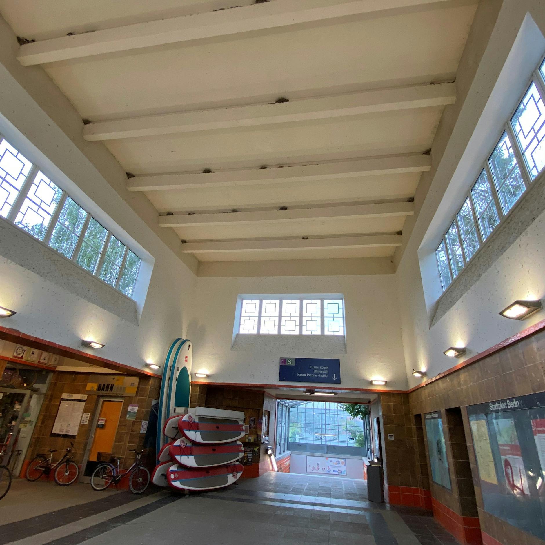 Vorsicht vor diesem „Ost-Bahnhof“: Hier lauert der Anschiss!