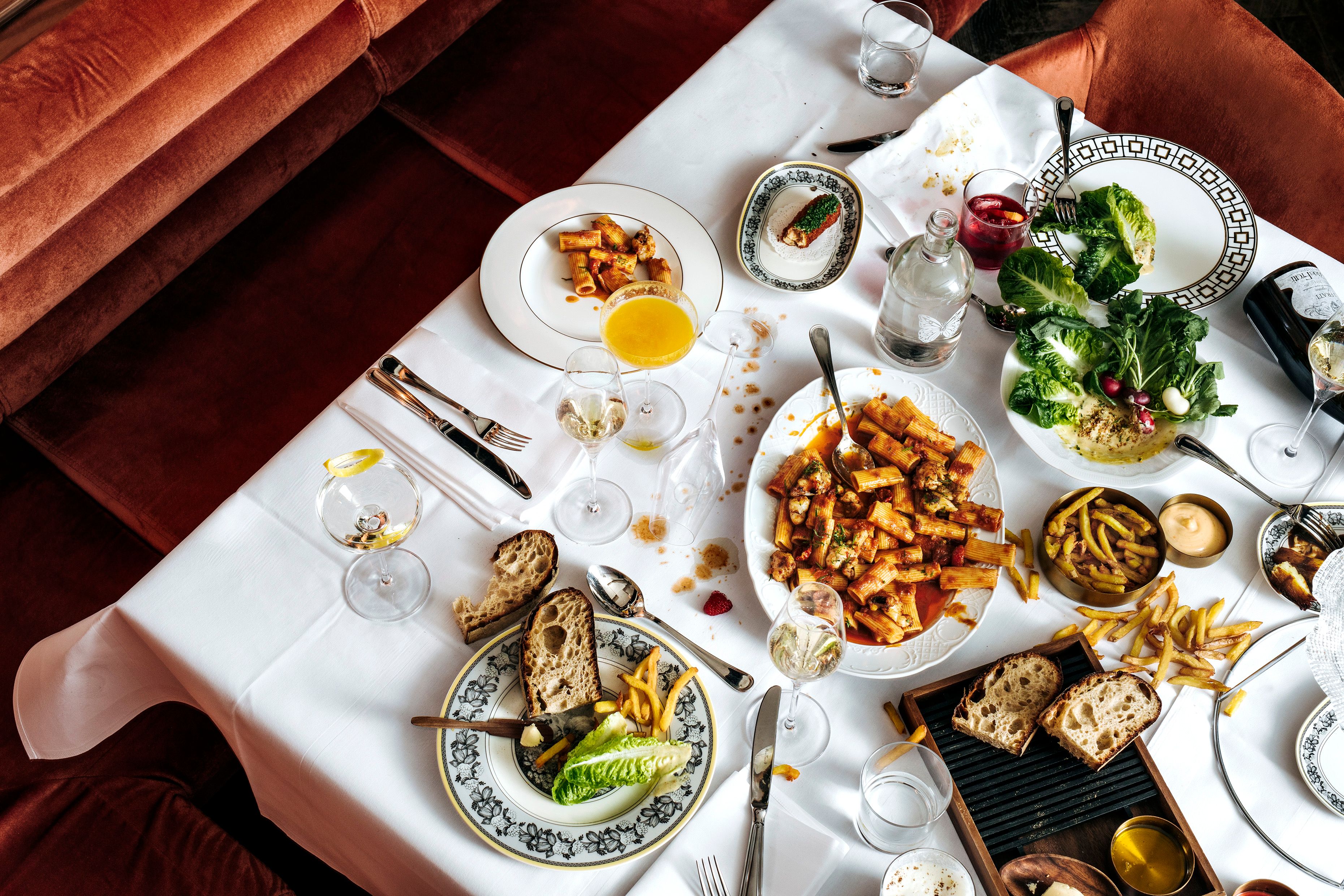 Restaurant Papillon in Charlottenburg: Elektrisiert unterm S-Bahnbogen