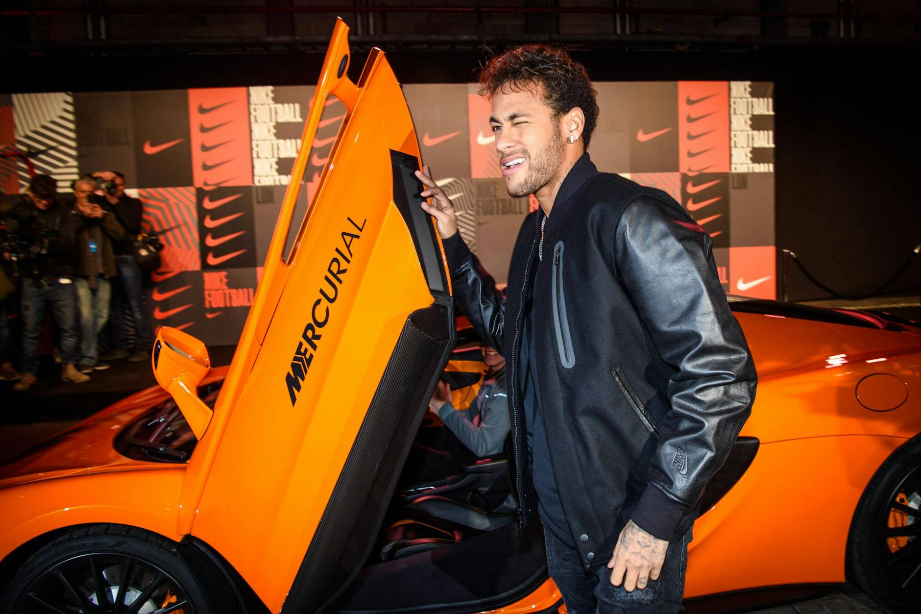 Neymar soll ein besonderes Faible für Luxuskarossen haben.