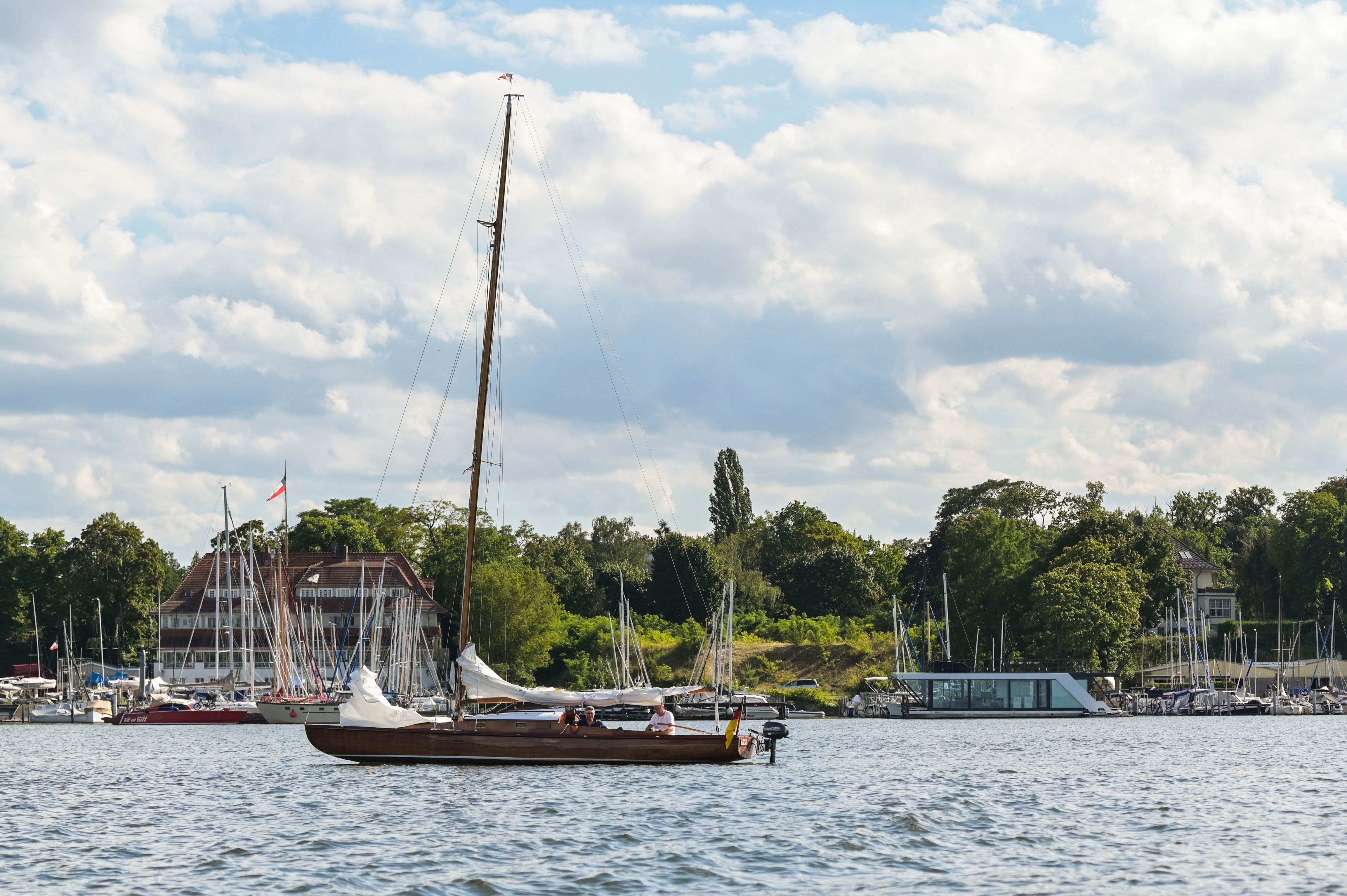 Nachbarschaftsstreit am Wannsee: Warum ein Segelverein gegen einen Neubau kämpft