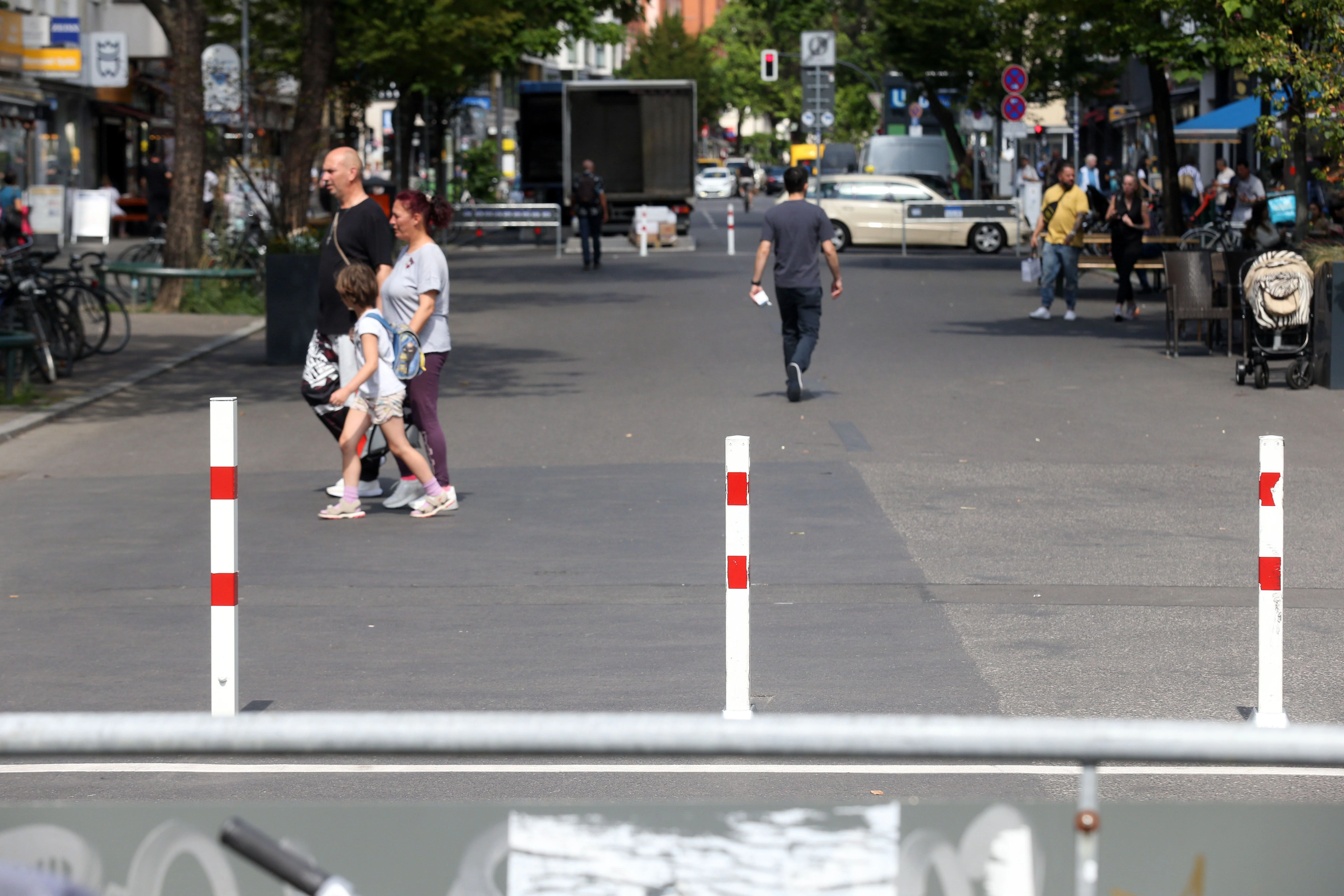 Auch ein Abschnitt der Wilmersdorfer Straße in Charlottenburg gilt jetzt als Sommerstraße. Er bleibt nach Ende der Aktion dauerhaft für Kraftfahrzeuge gesperrt. 