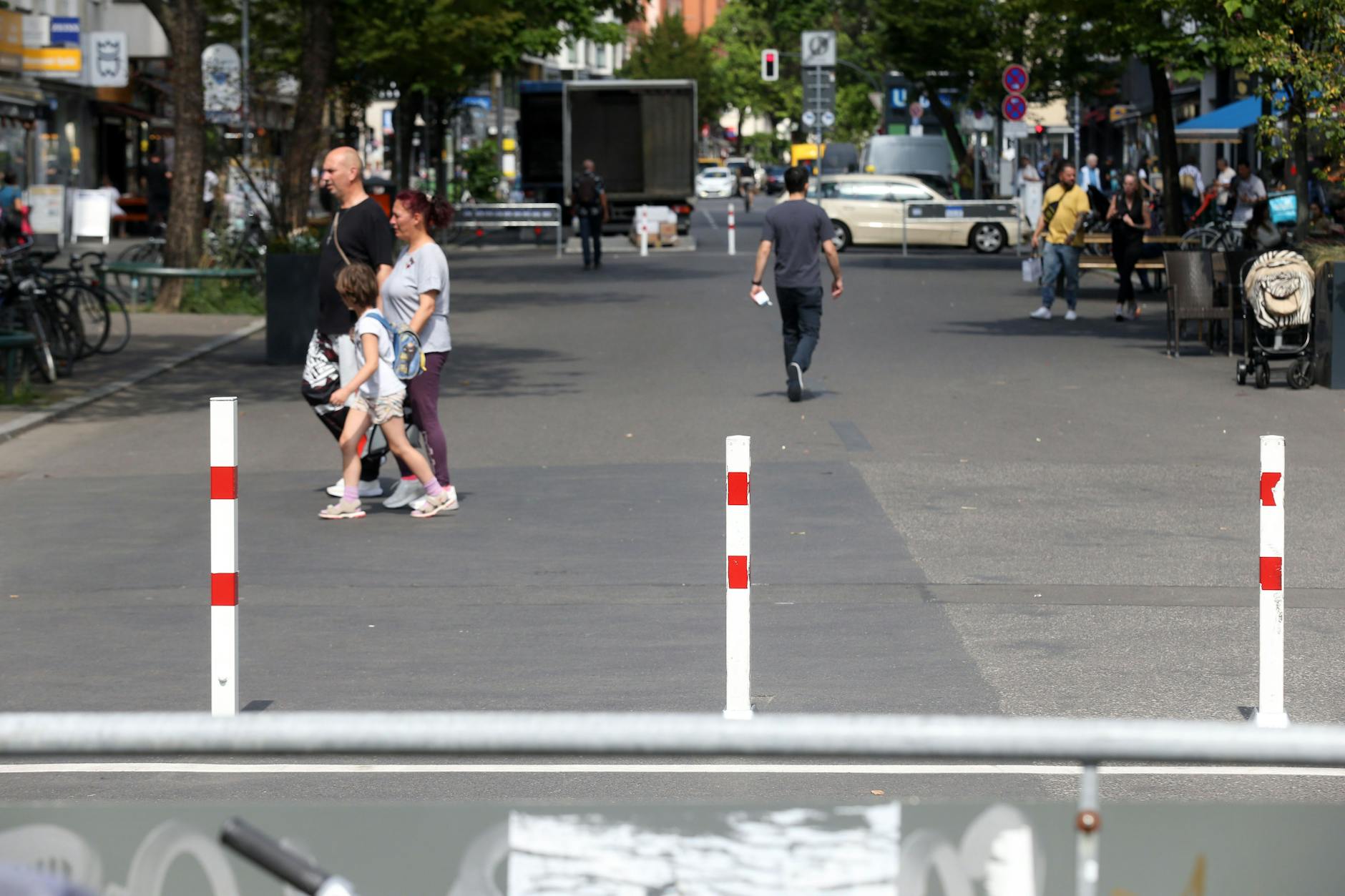 Auch ein Abschnitt der Wilmersdorfer Straße in Charlottenburg gilt jetzt als Sommerstraße. Er bleibt nach Ende der Aktion dauerhaft für Kraftfahrzeuge gesperrt.