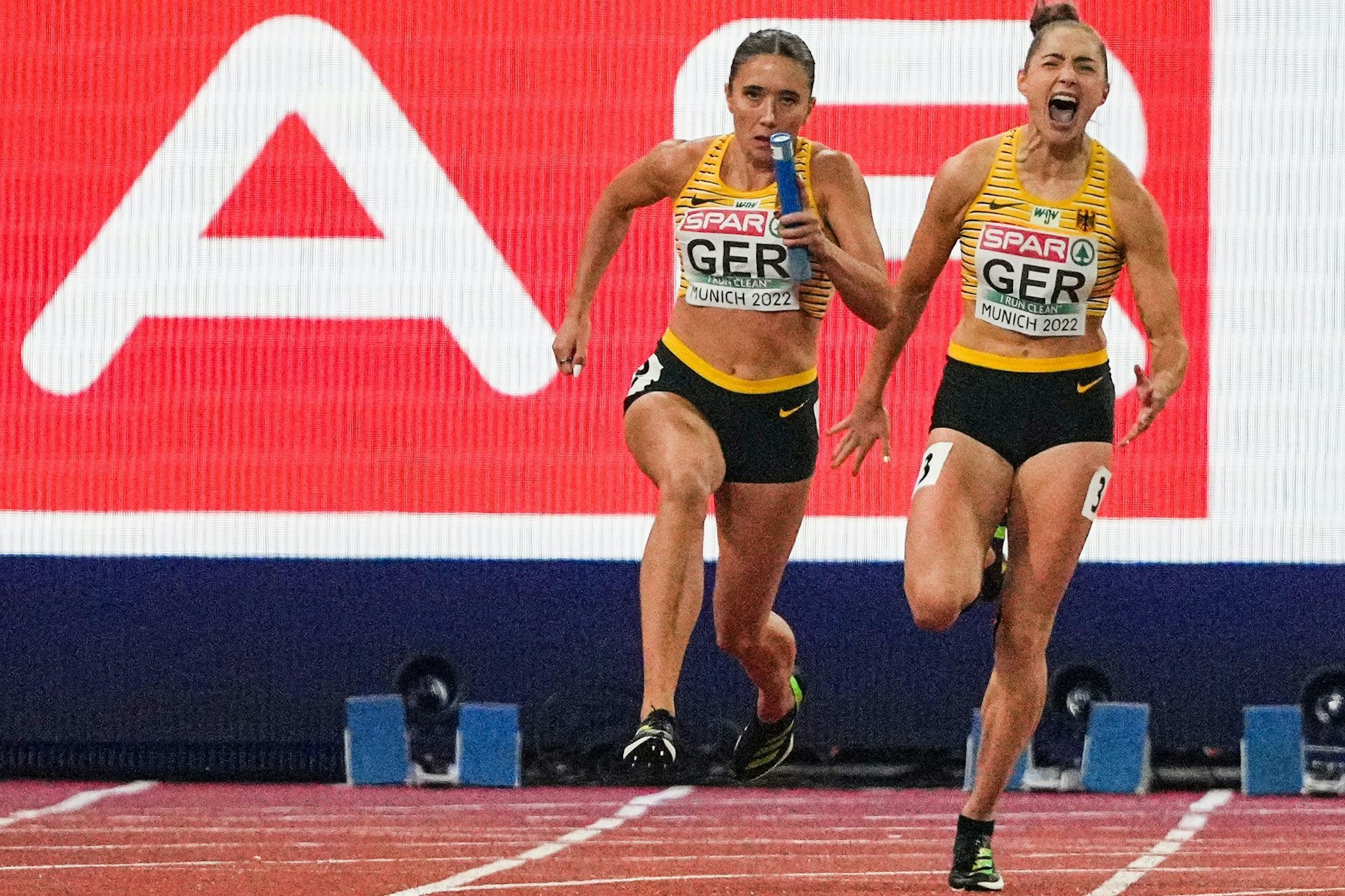 Rebekka Haase (l.) und Gina Lückenkemper (r.) nehmen an der WM in Budapest teil. Viele andere Athleten fallen aus.