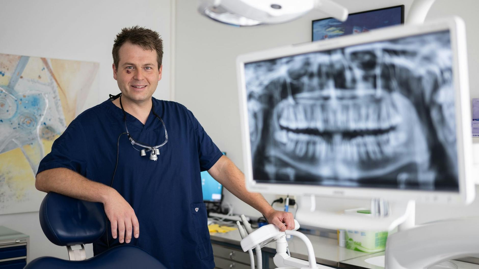 Hätten Sie ihn wiedererkannt? Ballermann-Star Tobee heißt im echten Leben Tobias Riether und ist Zahnarzt.