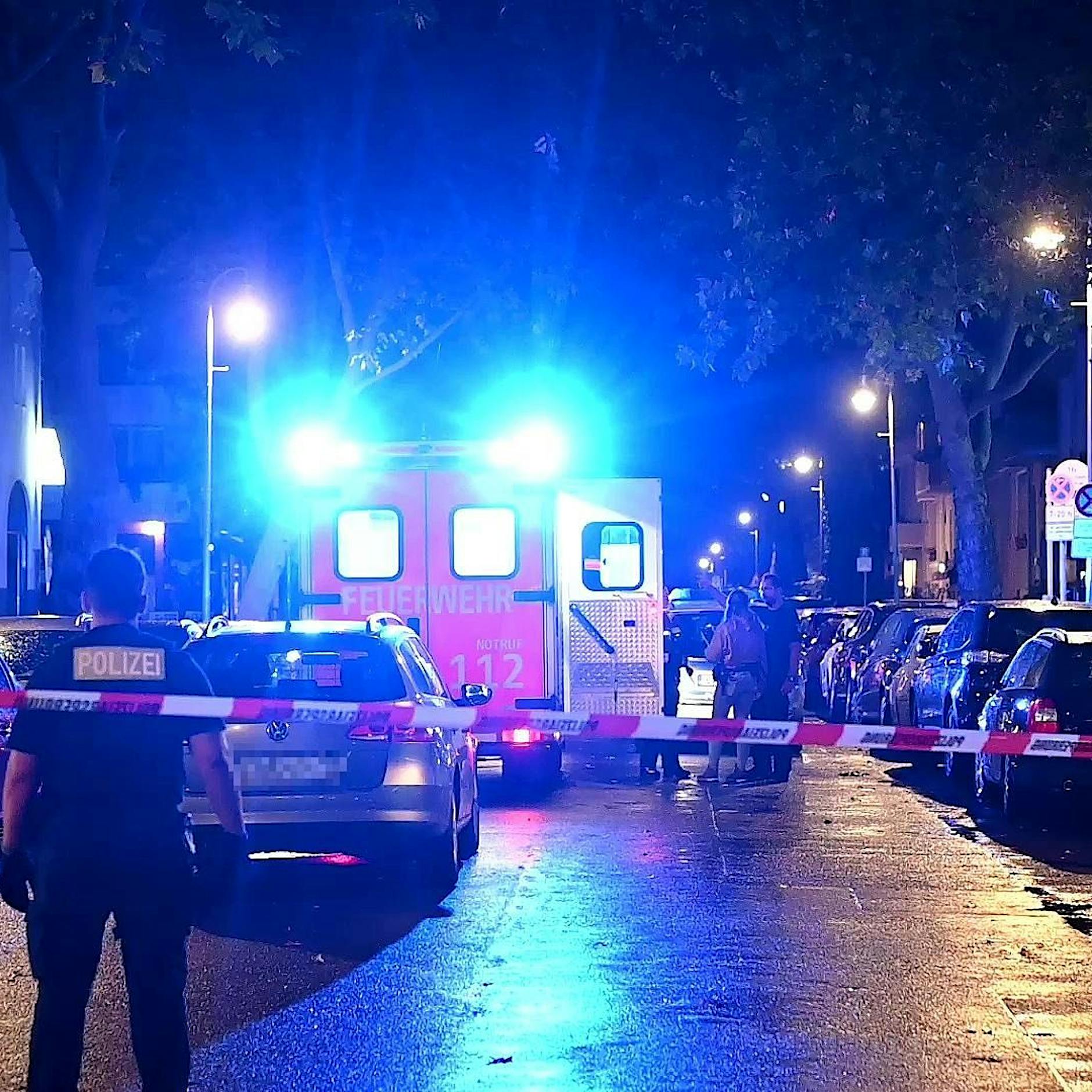 Tote Frau in der Fuggerstraße in Berlin-Schöneberg gefunden: Mordkommission ermittelt