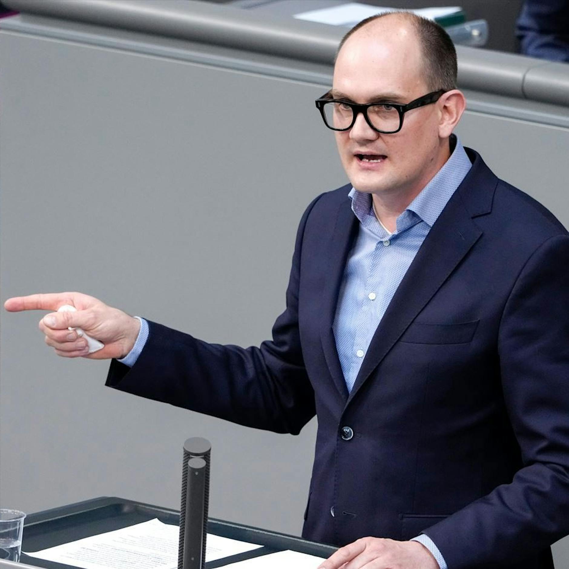 Unfall auf Baustelle: Grünen-Politiker Janosch Dahmen schwer verletzt – Klinik!