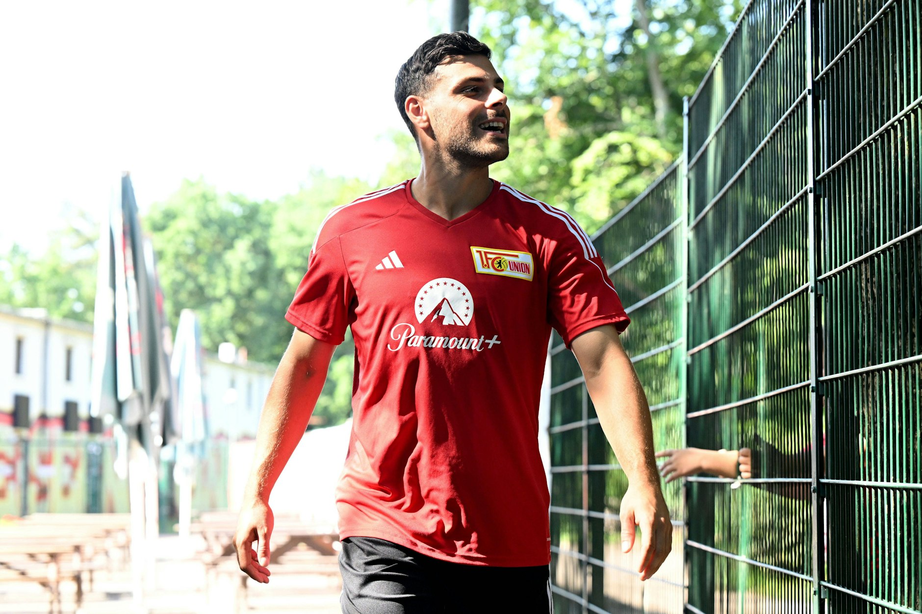 Auf dem Weg zum neuen Arbeitsplatz im Trikot des 1. FC Union Berlin: Kevin Volland.