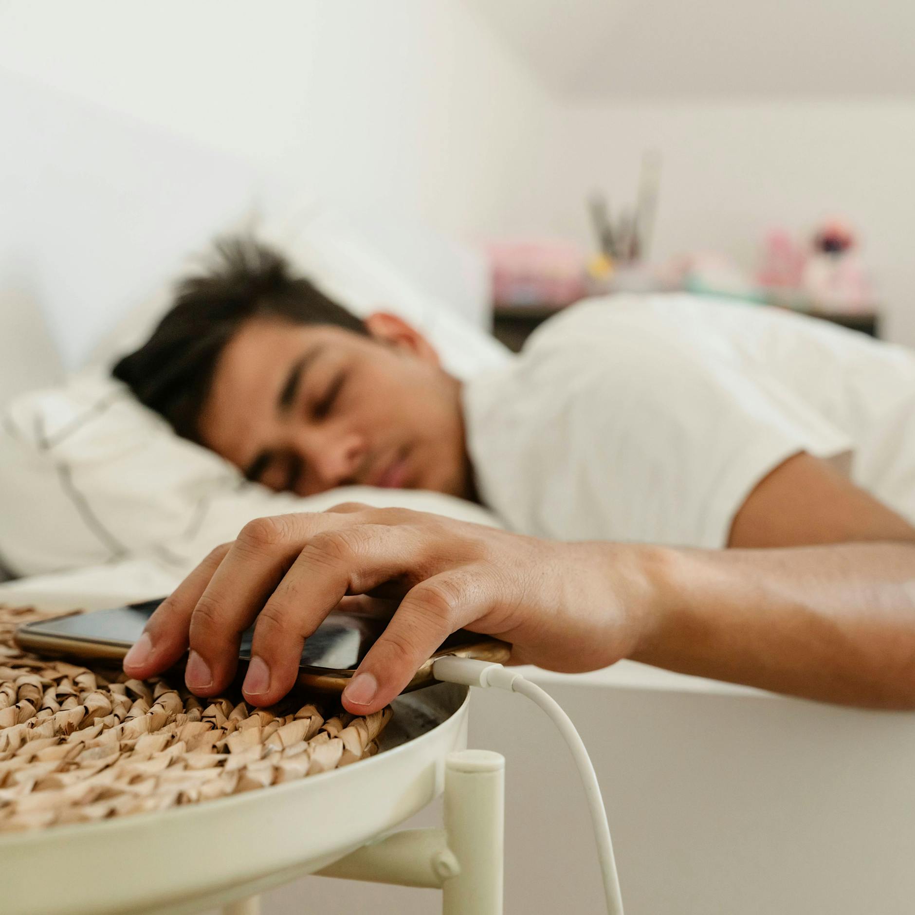 Apple warnt: iPhone nie nachts aufladen - Lebensgefahr!