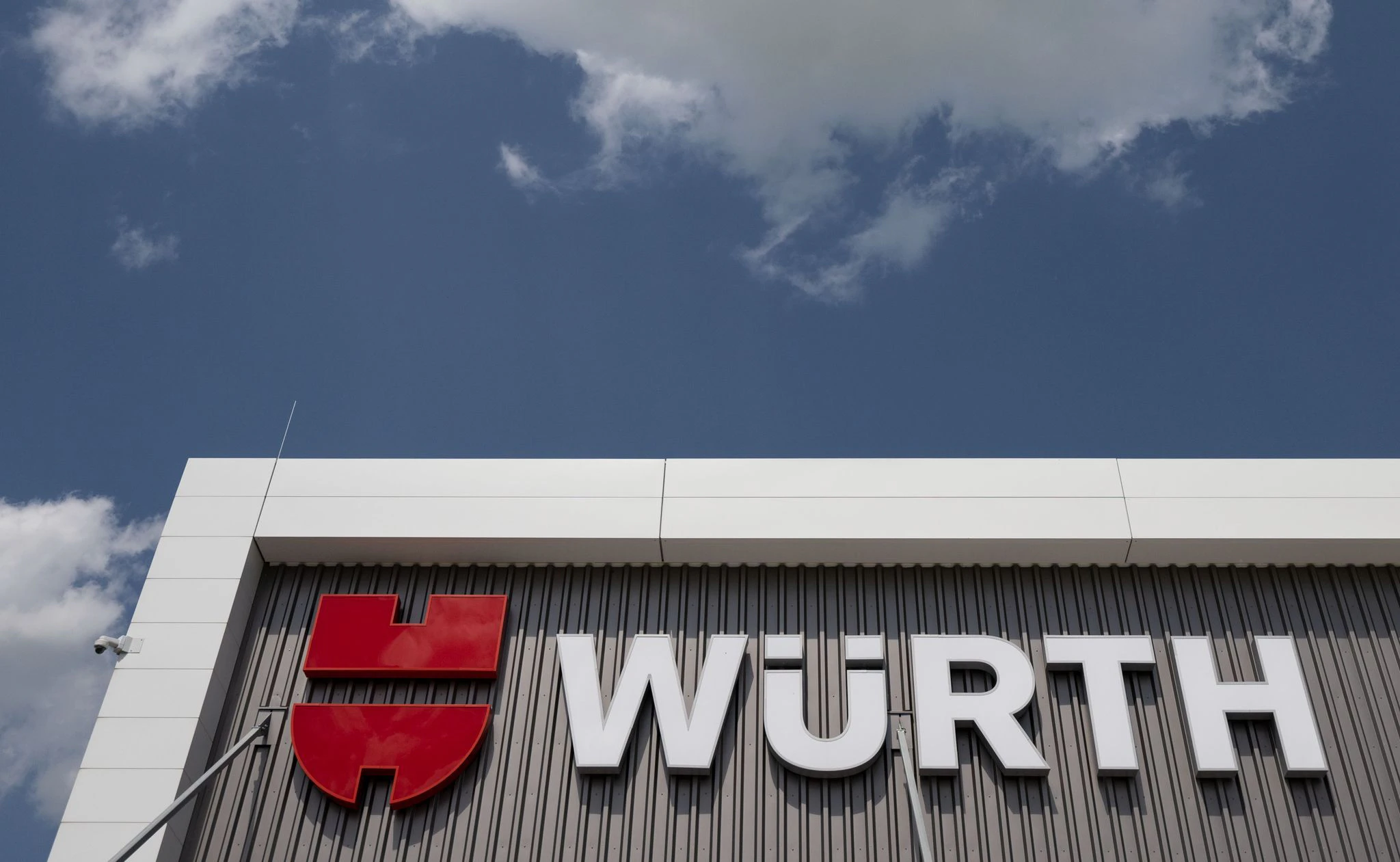 ARCHIV - Das Unternehmen Würth ist bekannt für sein Montage- und Befestigungsmaterial, wie zum Beispiel Schrauben.  