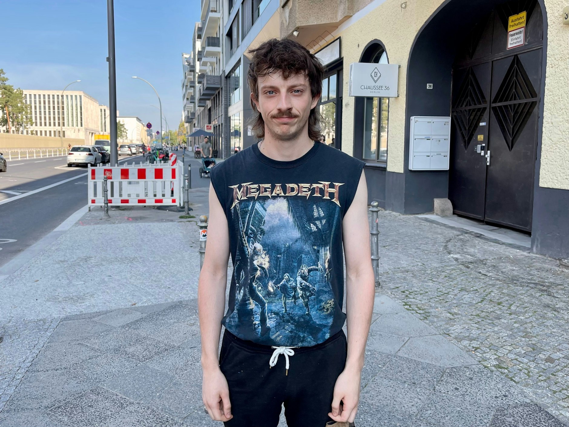 Der Vokuhila ist immer auch eine fröhliche Frisur. Daniel trägt sie in der Urversion.