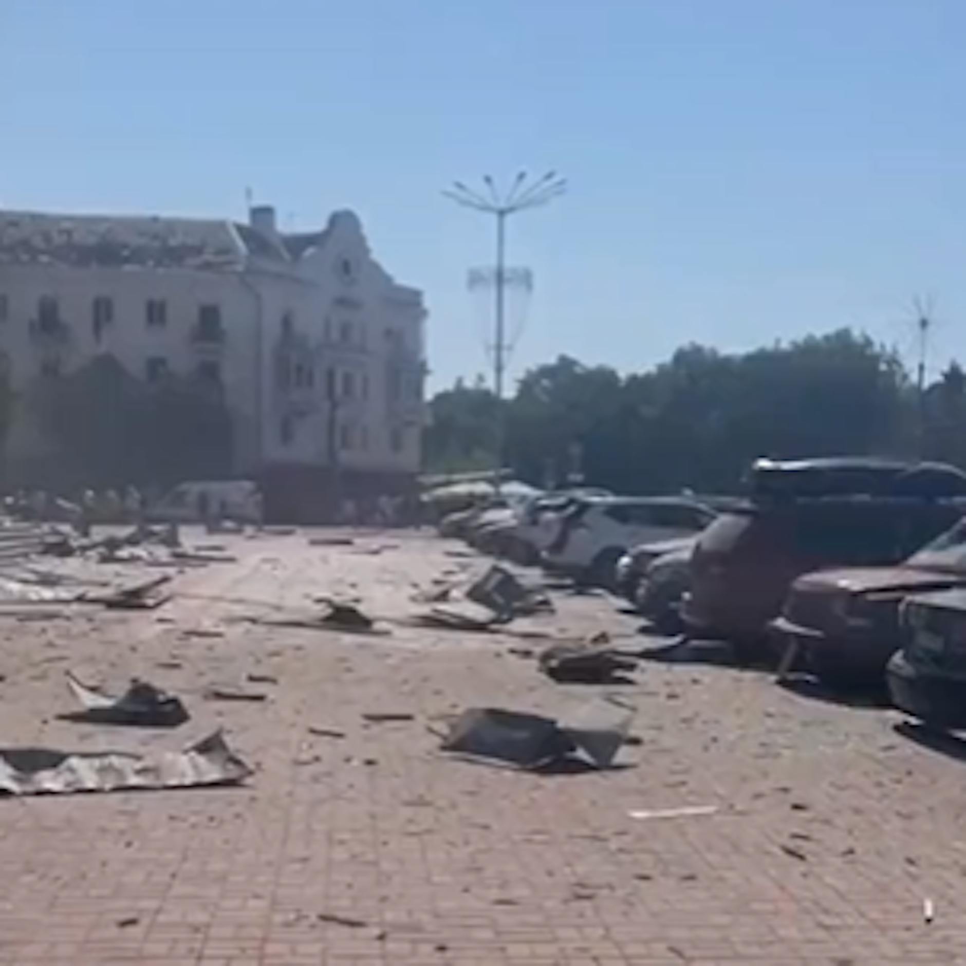 Ukraine-Krieg: Universität und Theater in Tschernihiw bombardiert – Tote und Verletzte