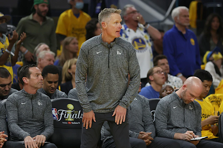 ARCHIV - Sah einen lockeren Sieg seiner Mannschaft: USA-Coach Steve Kerr.  