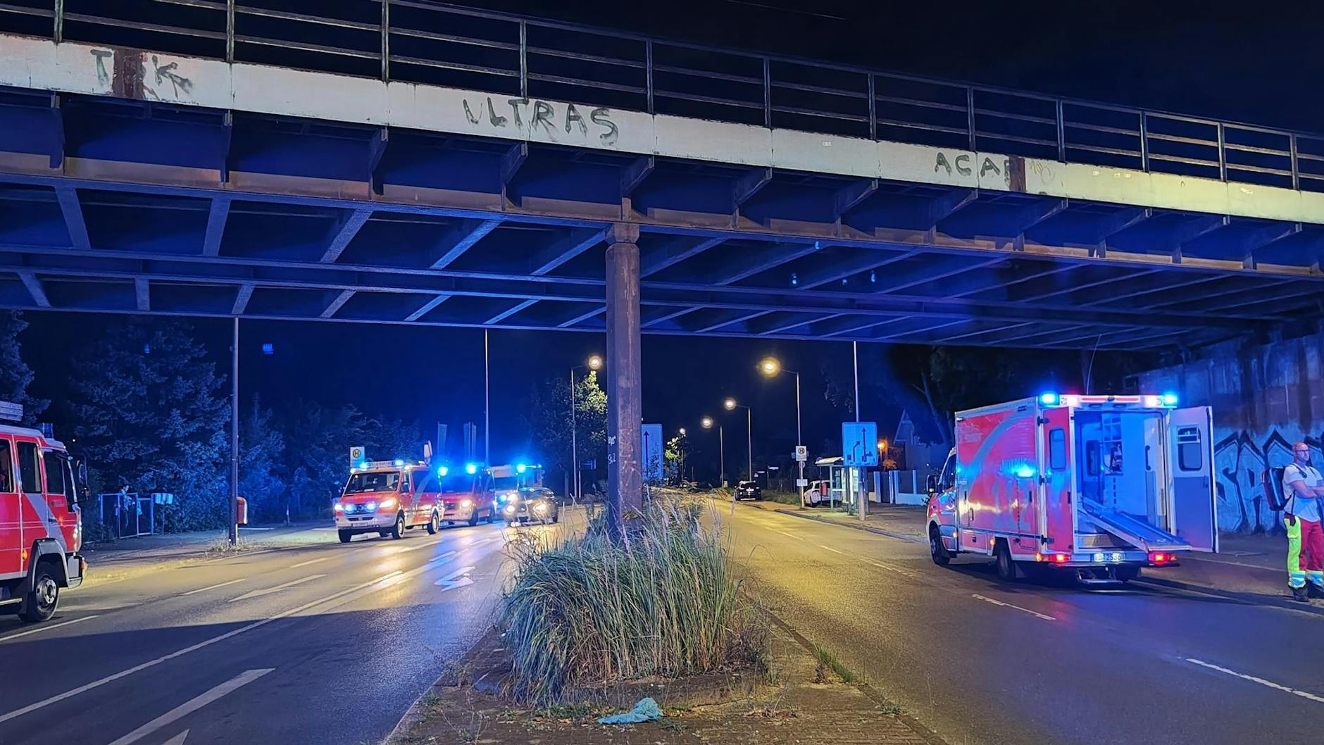 Das Unglück hatte sich in der Nähe der Bahnüberführung an der Oberspreestraße ereignet.