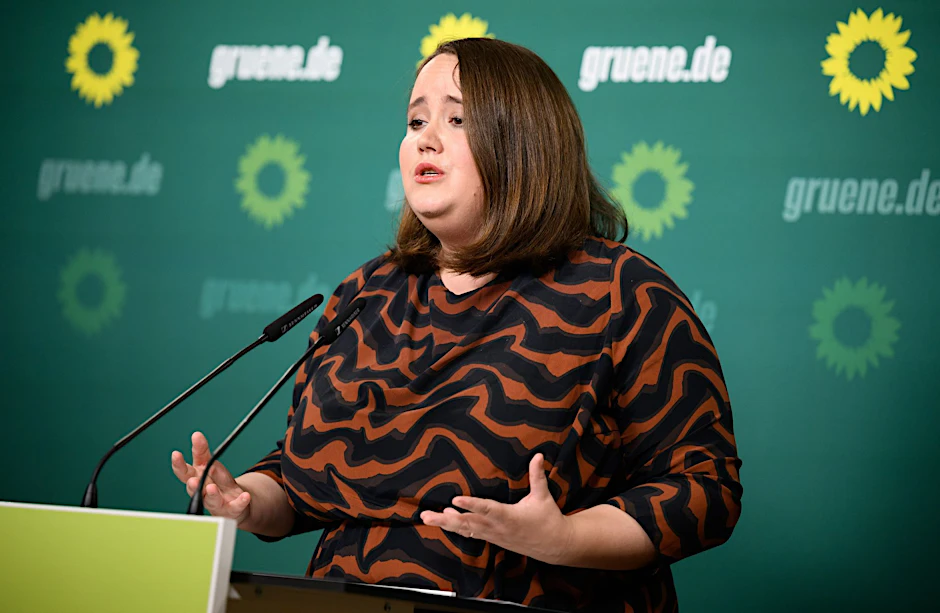 ARCHIV - Grünen-Vorsitzende Ricarda Lang will hinsichtlich wachsender Migration mehr Unterstützung für Kommunen.  