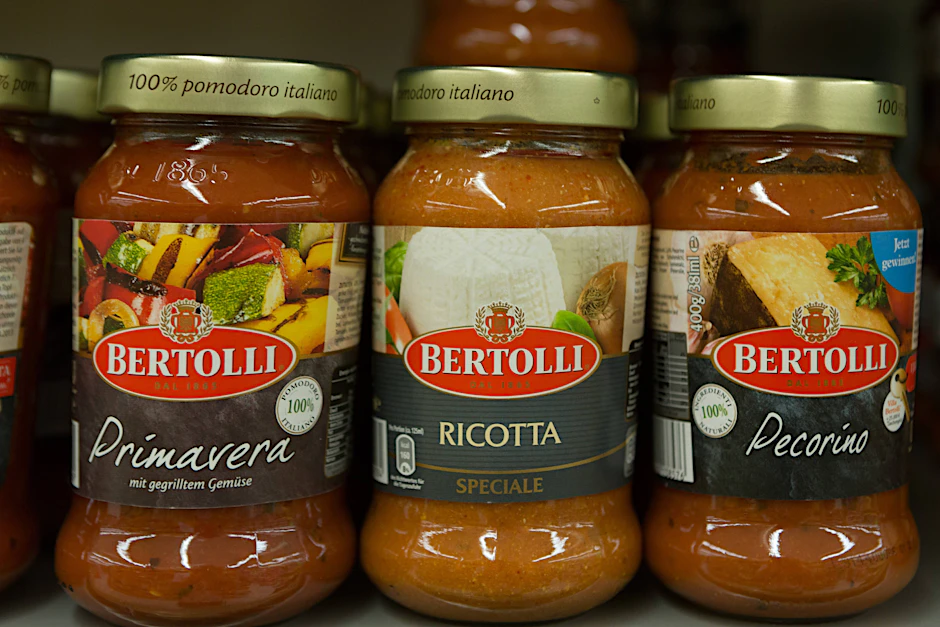 Wegen eines nicht deklarierten Senfanteils hat die Firma Enrico B.V. das Pesto Calabrese (185g) der Marke Bertolli zurückgerufen.