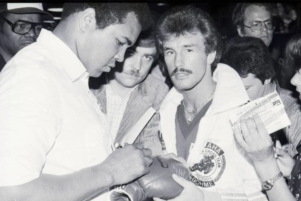 Legenden und zwei, die Spaß hatten: Muhammad Ali und René Weller auf PR-Tour für Capri-Sonne.