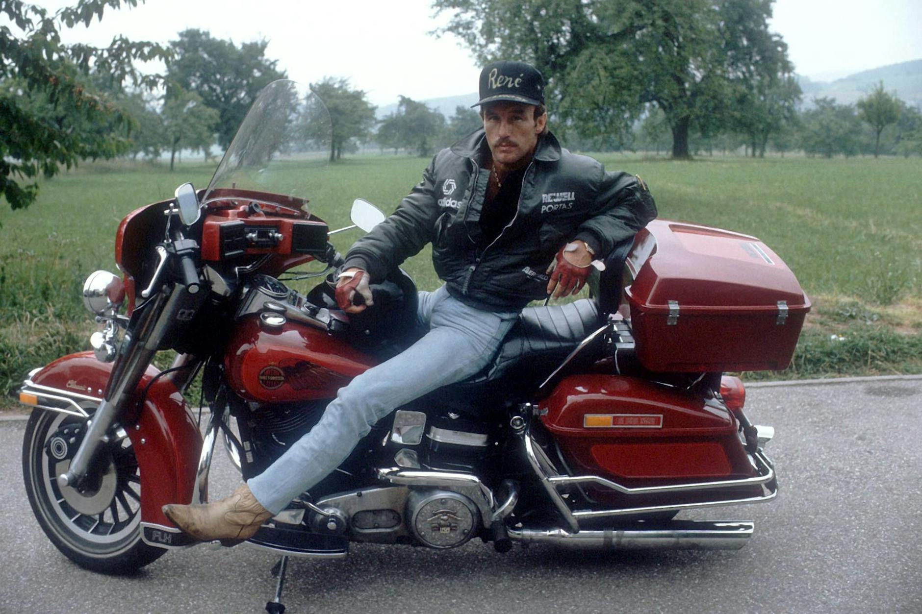 Imagekompatibles Gefährt: Weller auf einem Motorrad.