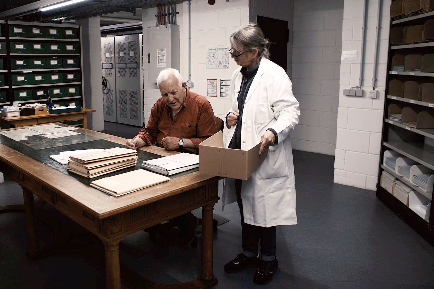 Szene aus dem Dokumentarfilm „Jeder schreibt für sich allein“, der am 24. August im Kino anläuft