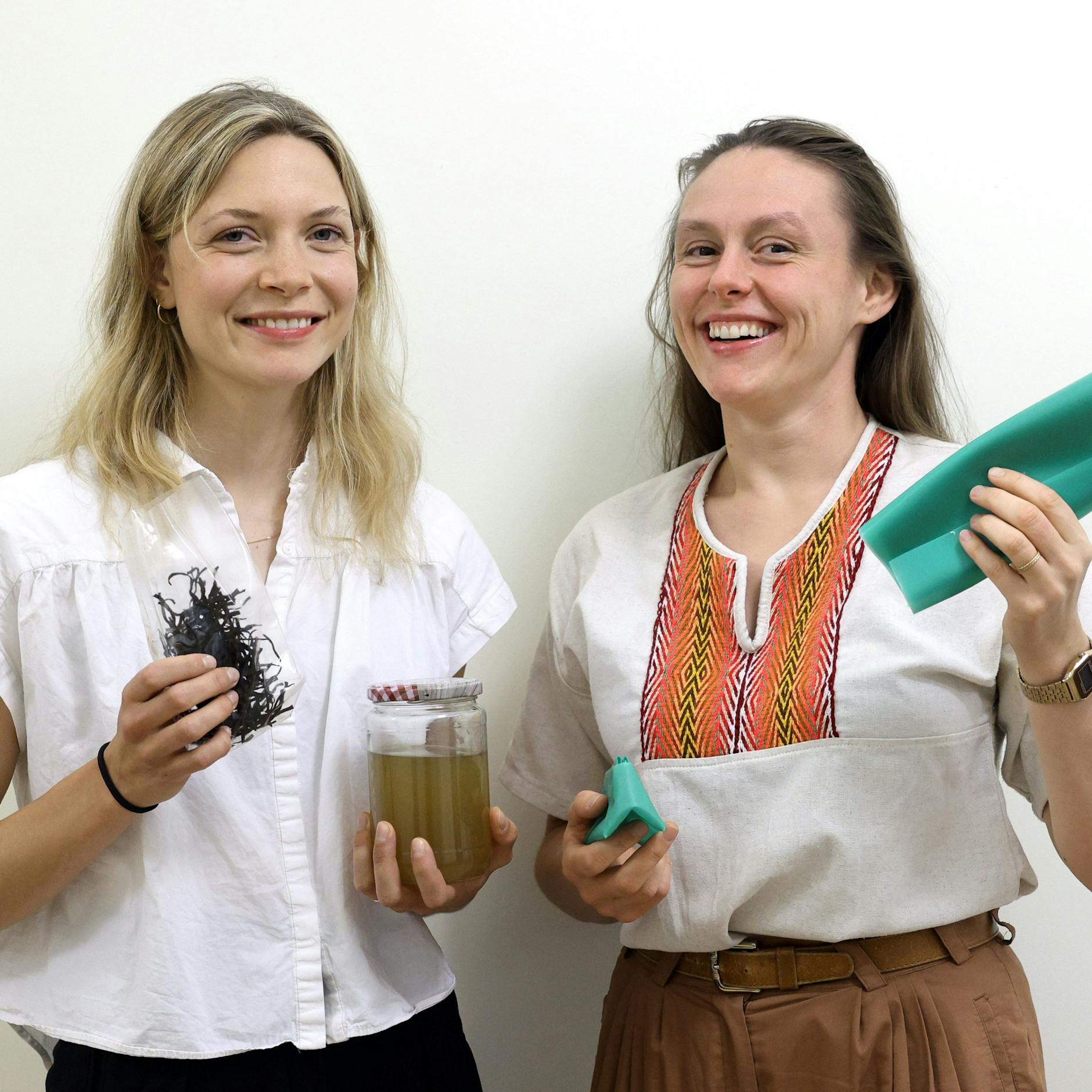 Image - Mujo: Einfach mal die Welt retten! Zwei Berlinerinnen verwandeln Algen in Verpackungen