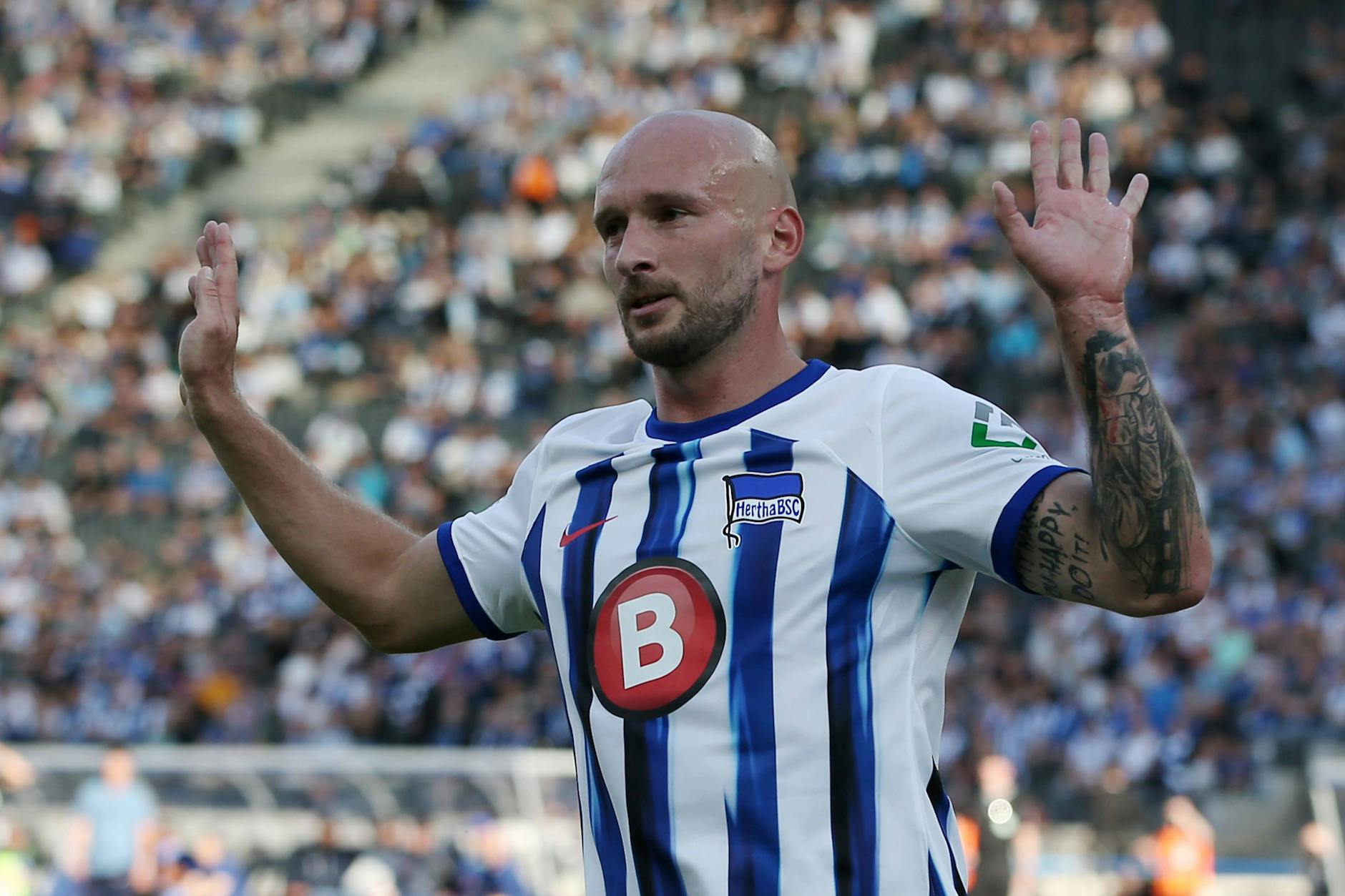 Toni Leistner ist ab sofort neuer Kapitän bei Hertha BSC. Der Ex-Unioner überzeugt seit dem ersten Tag bei den Blau-Weißen. 